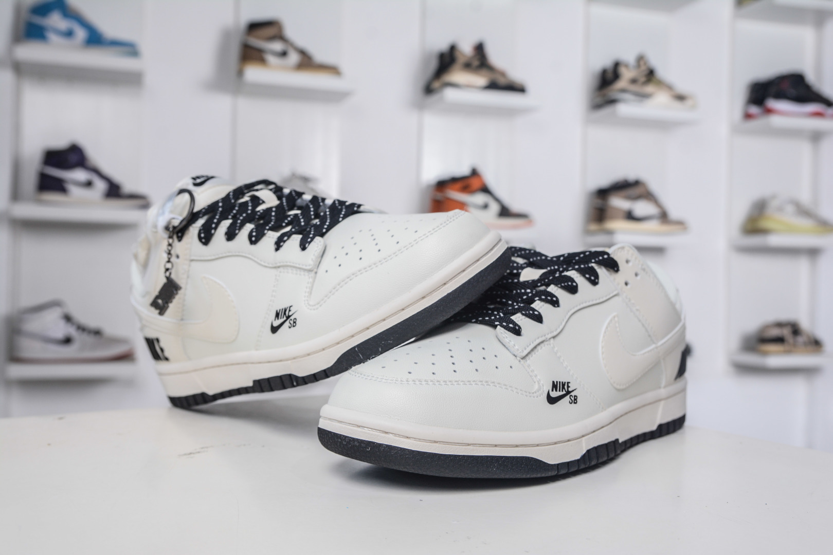 270 Nike SB Dunk Low x NIKE 耐克联名-米白黑 CS1688-118