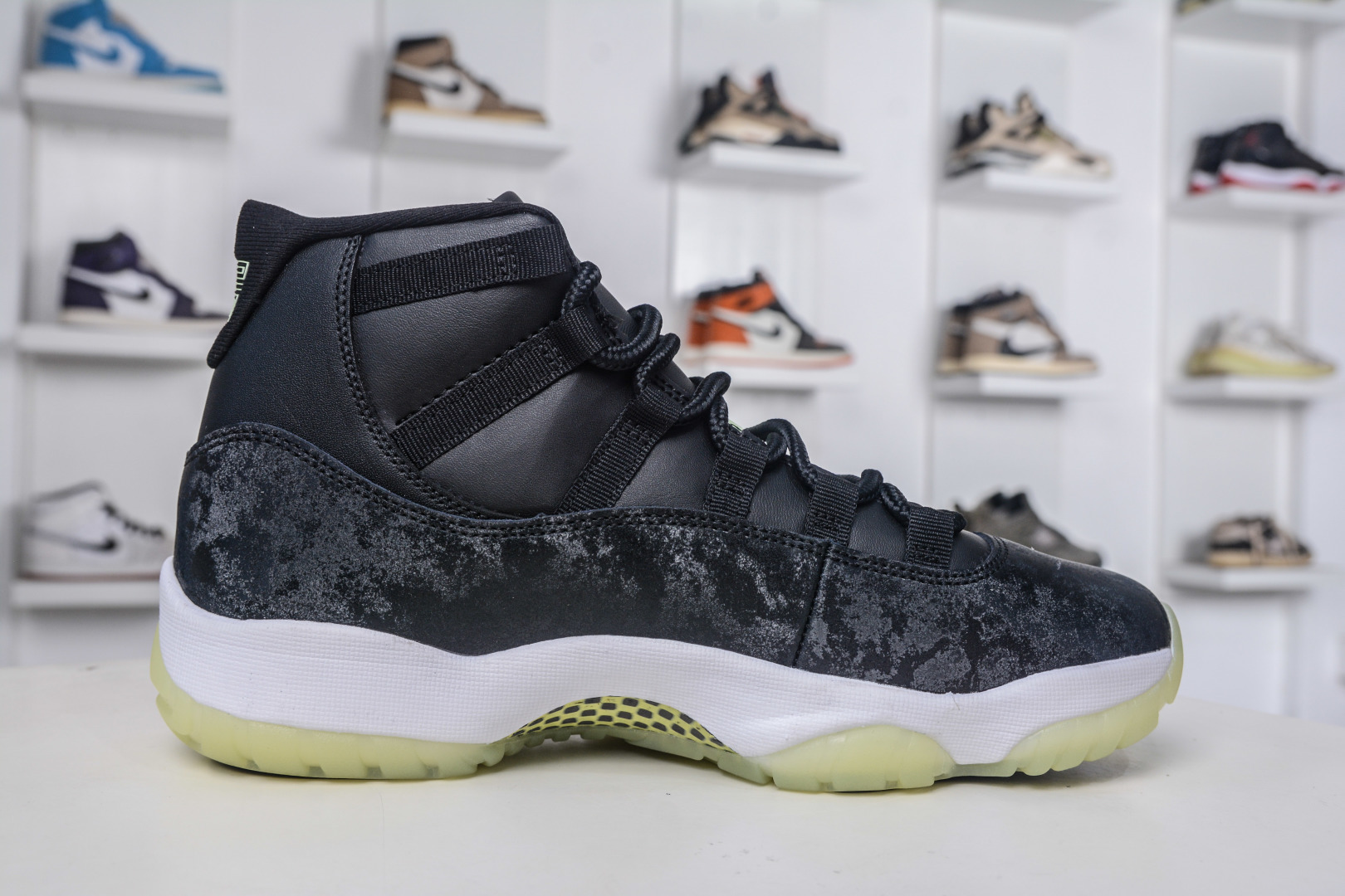 350 Air Jordan 11 ”Inner Beast” 万圣节 AJ11 高帮 IB1378-001