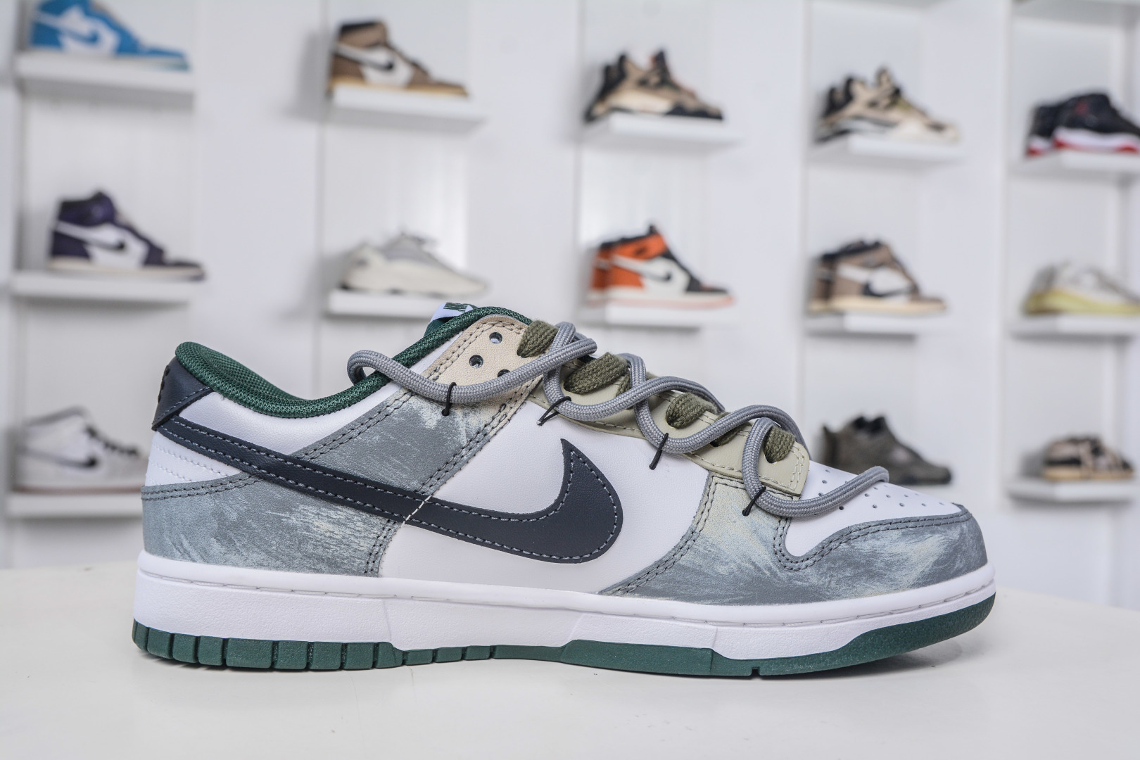 270 Nike Dunk Low 氧化车间 墨绿色 此款以氧化车间为灵感白灰绿的层次渐变 DV0833-111-Chinese UA Cheap High Quatity Brand Clothes Bags handbags Sneakers wholesale wholesaler seller from China Factory suppliers Fashion Clothing Shoes best Quality Beautiful Price 270 Nike Dunk Low 氧化车间 墨绿色 此款以氧化车间为灵感白灰绿的层次渐变 DV0833-111