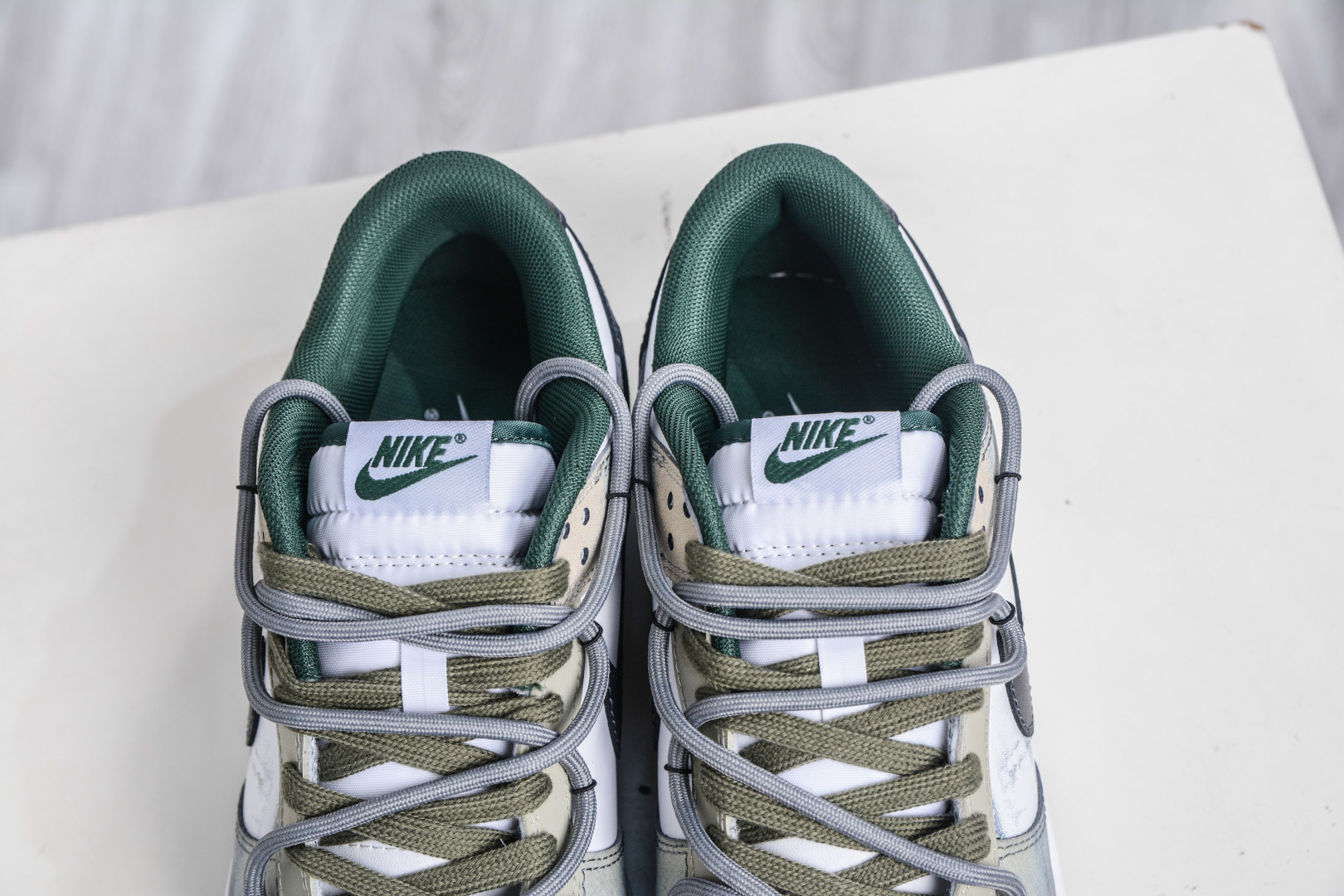 270 Nike Dunk Low 氧化车间 墨绿色 此款以氧化车间为灵感白灰绿的层次渐变 DV0833-111-Chinese UA Cheap High Quatity Brand Clothes Bags handbags Sneakers wholesale wholesaler seller from China Factory suppliers Fashion Clothing Shoes best Quality Beautiful Price 270 Nike Dunk Low 氧化车间 墨绿色 此款以氧化车间为灵感白灰绿的层次渐变 DV0833-111