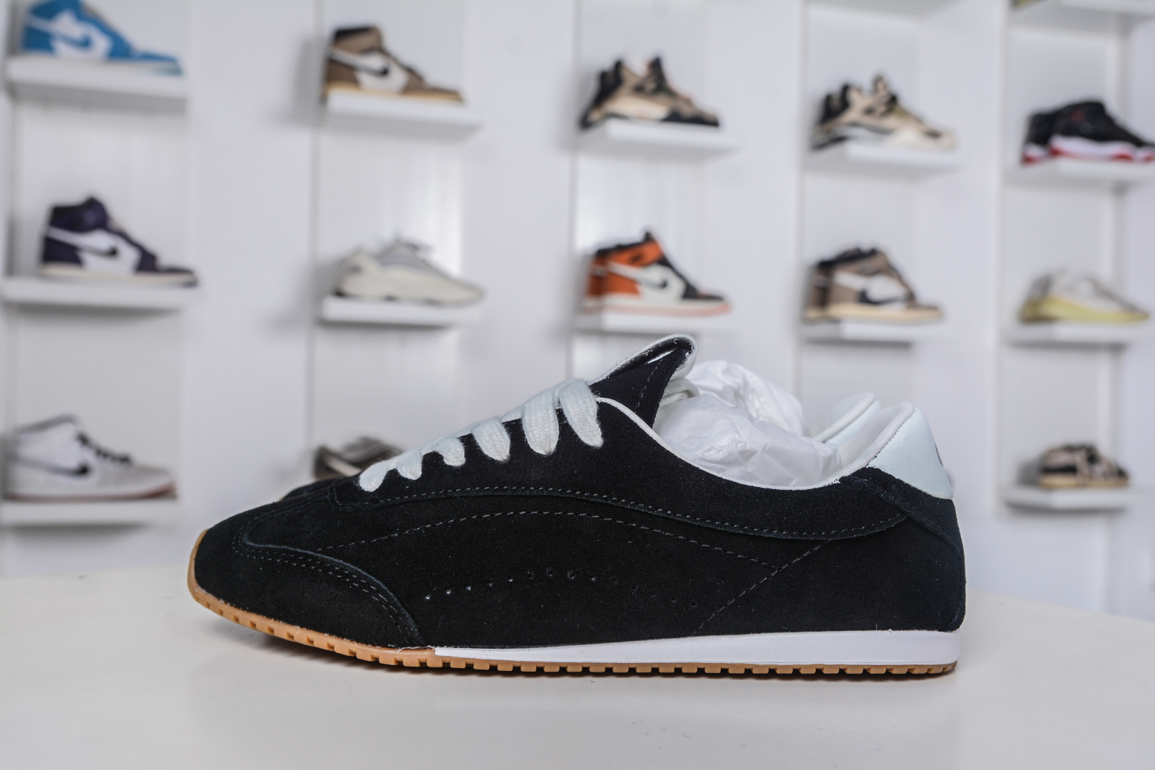 210 Alo yoga Sunset Seaker 黑色 休闲城市通勤复古薄底德迅鞋