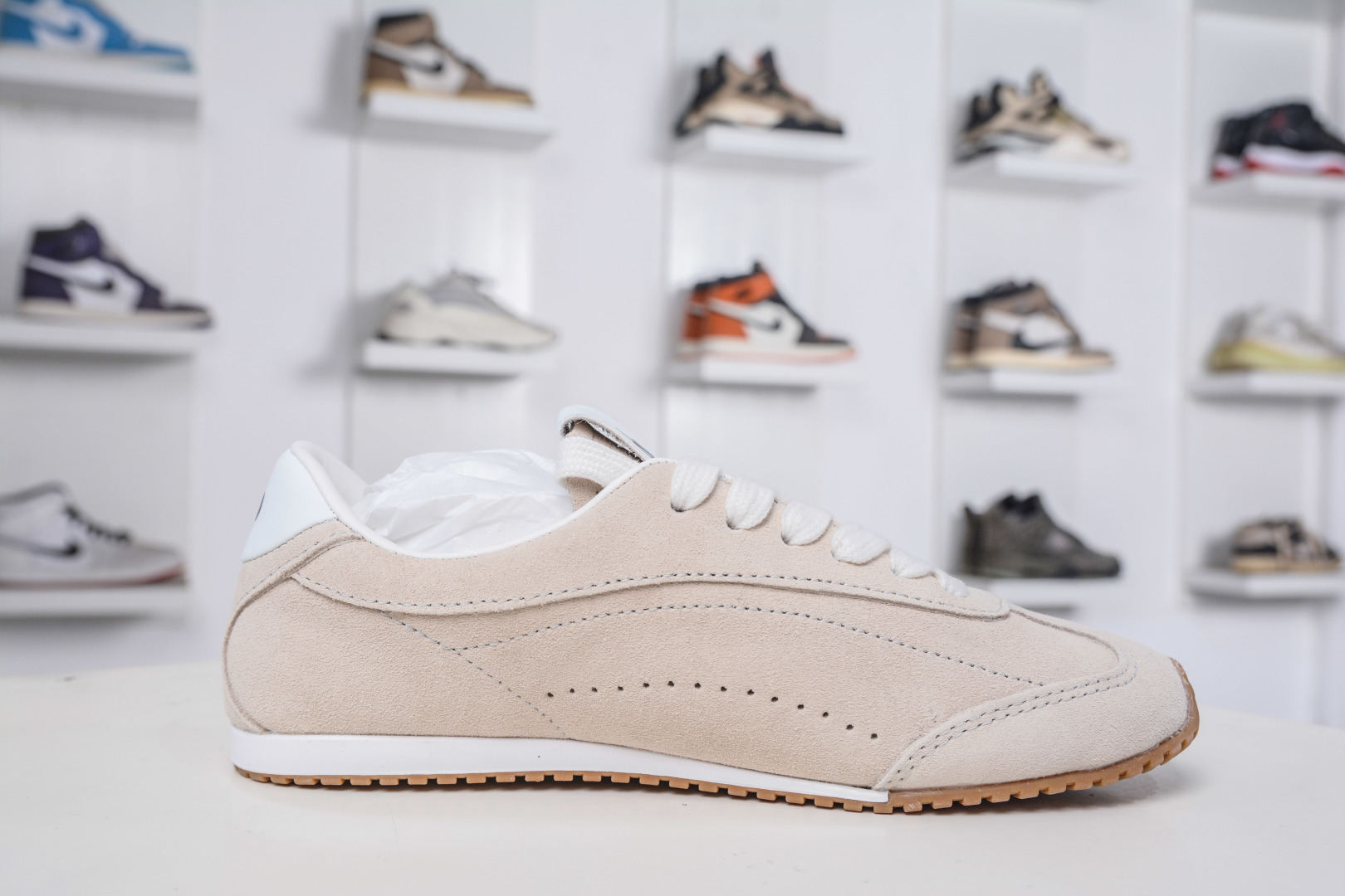 210 Alo yoga Sunset Seaker 米色 休闲城市通勤复古薄底德迅鞋