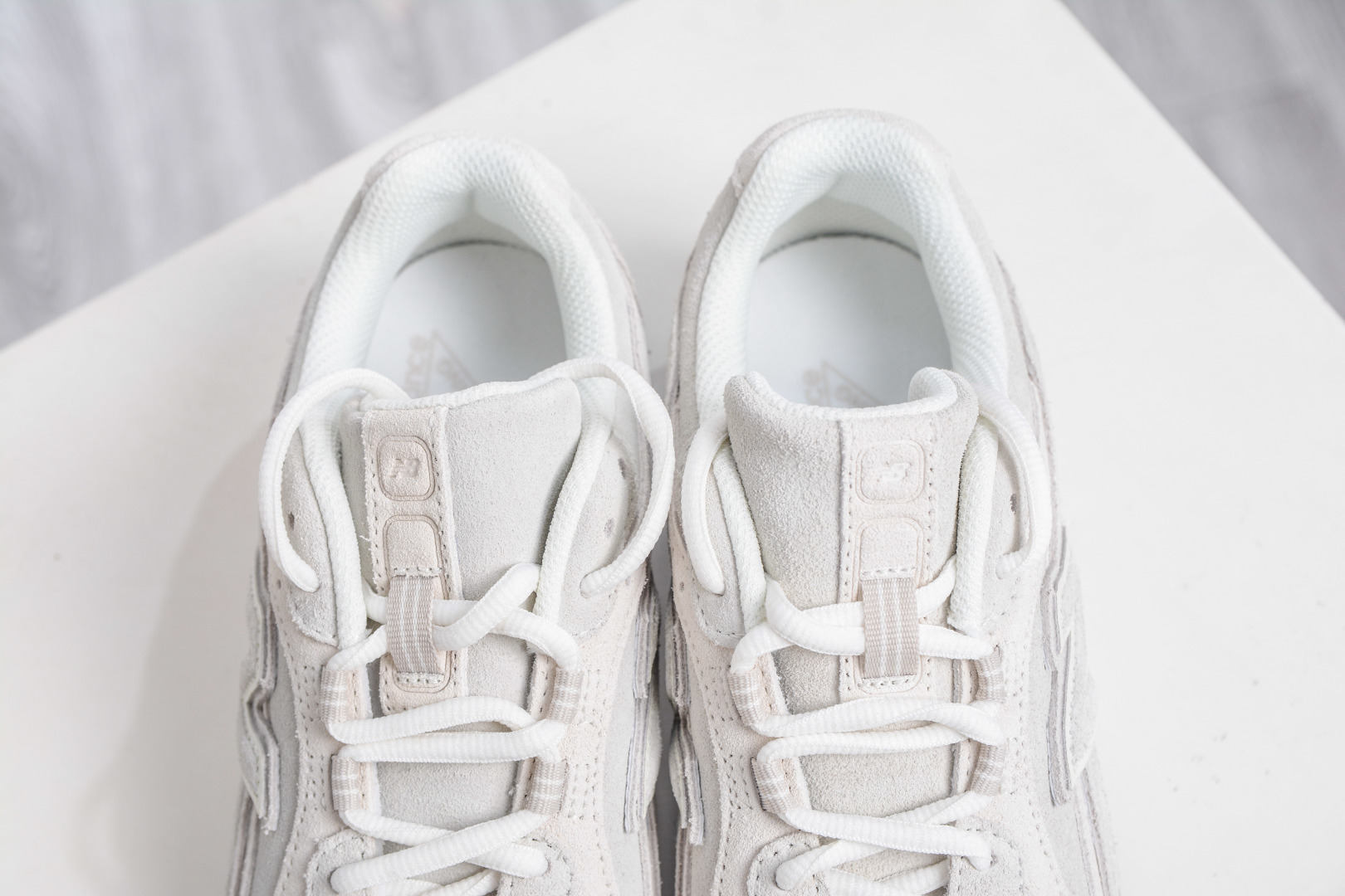 240 M版纯原 New Balance 新百伦204系列 白银黑 新百伦复古休闲运动百搭跑步鞋 U204LMMC