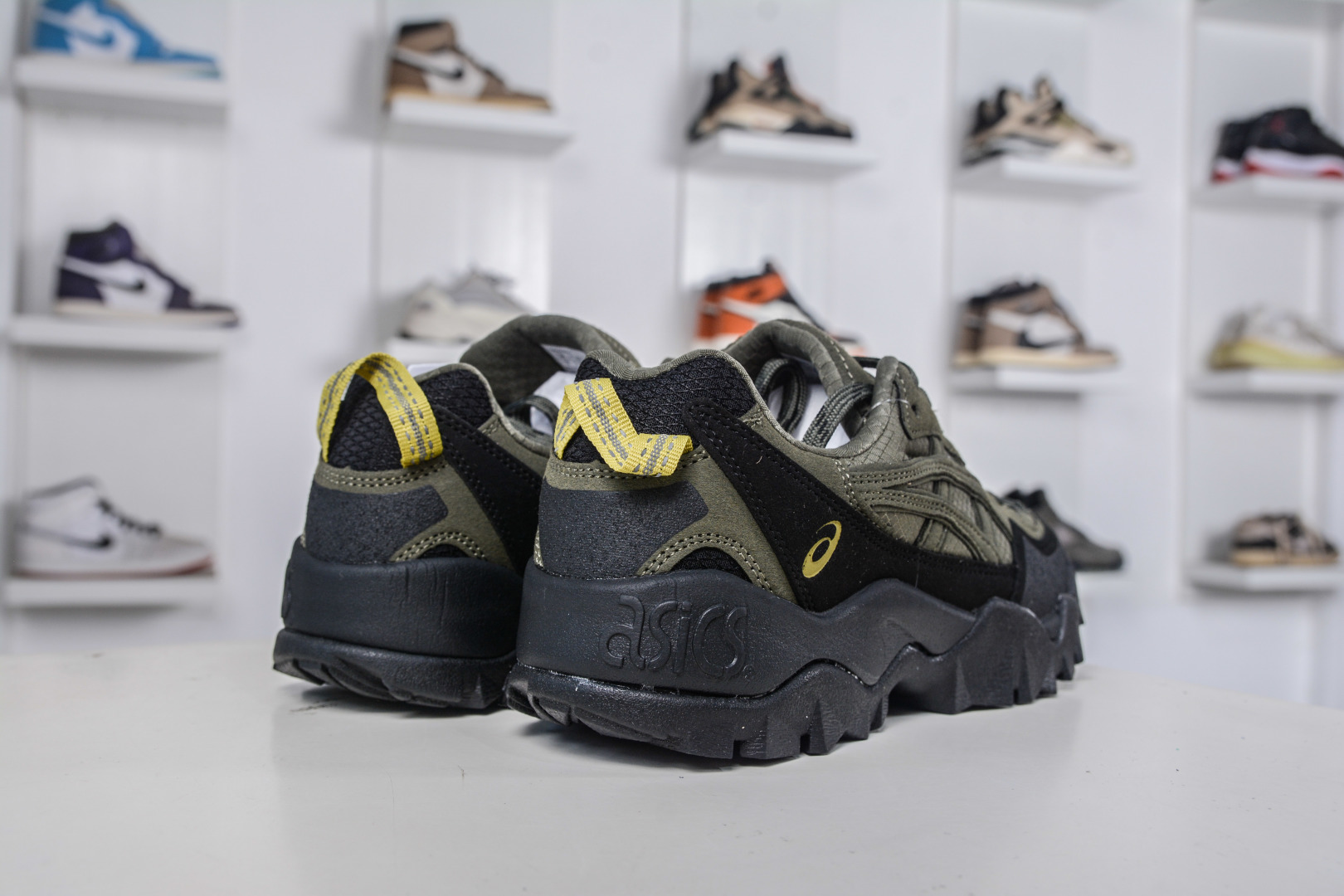 Asics GEL-PICKAX Hiking Shoes - Outdoor, Balanced, Cushioned, and Anti-Slip 7 cmp i1760032421976 212 0 5