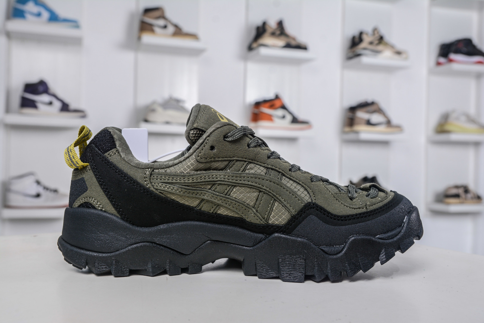 Asics GEL-PICKAX Hiking Shoes - Outdoor, Balanced, Cushioned, and Anti-Slip 4 cmp i1760032421979 299 0 2