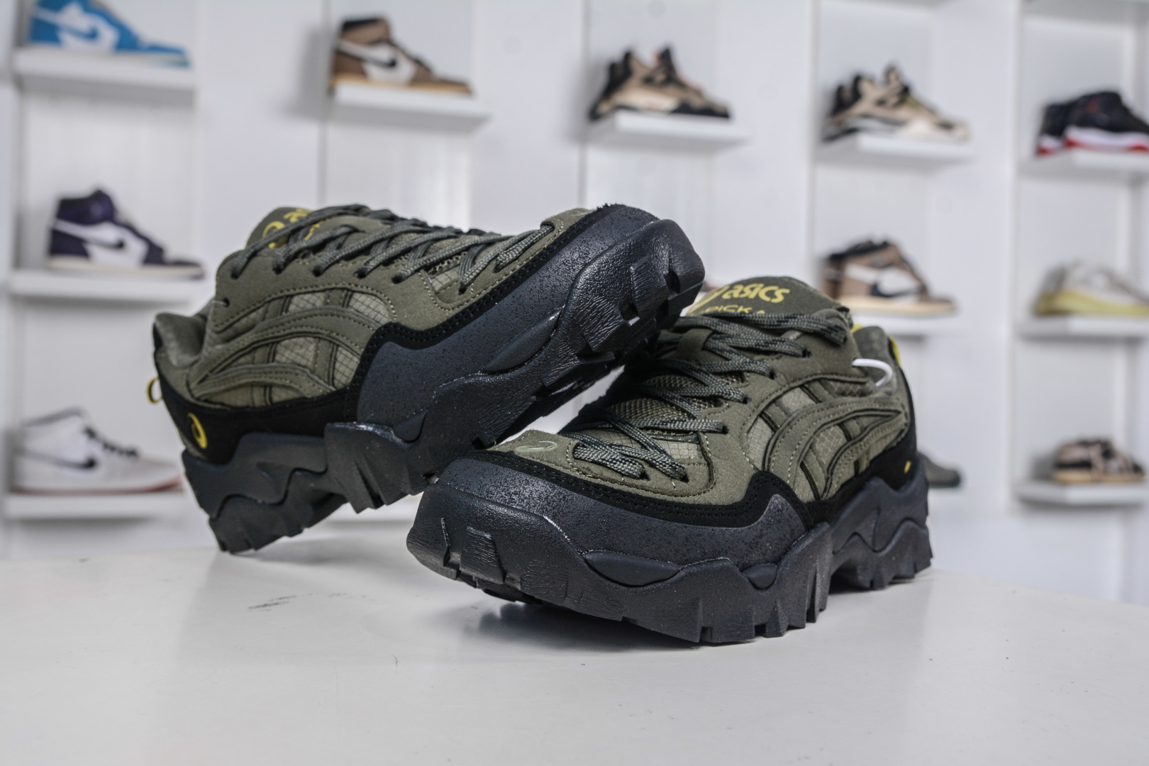 Asics GEL-PICKAX Hiking Shoes - Outdoor, Balanced, Cushioned, and Anti-Slip 5 cmp i1760032423749 1593 0 3