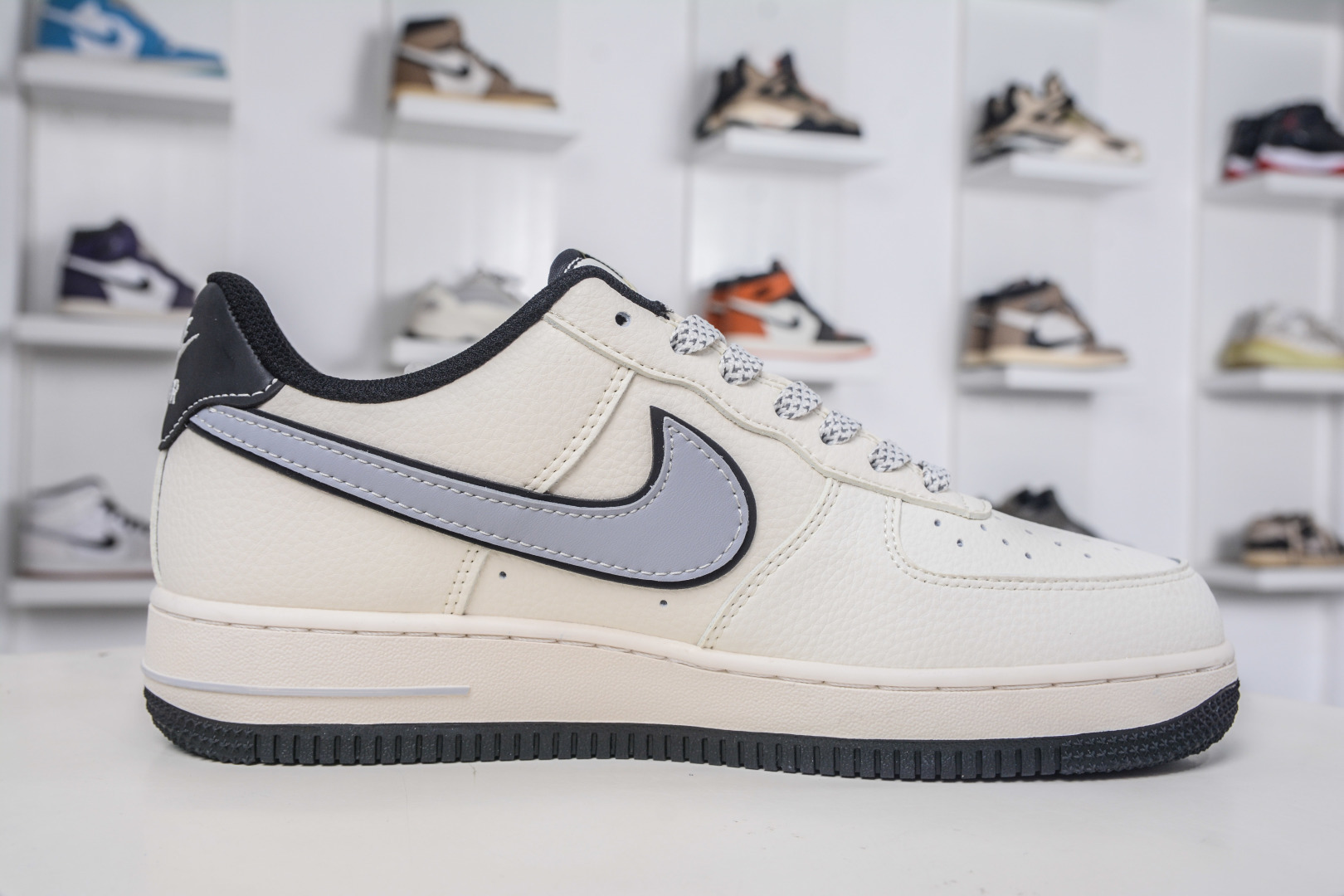 260 Nike Air Force 1 Low 07 x NIKE 耐克联名-米灰黑 JS8028-018