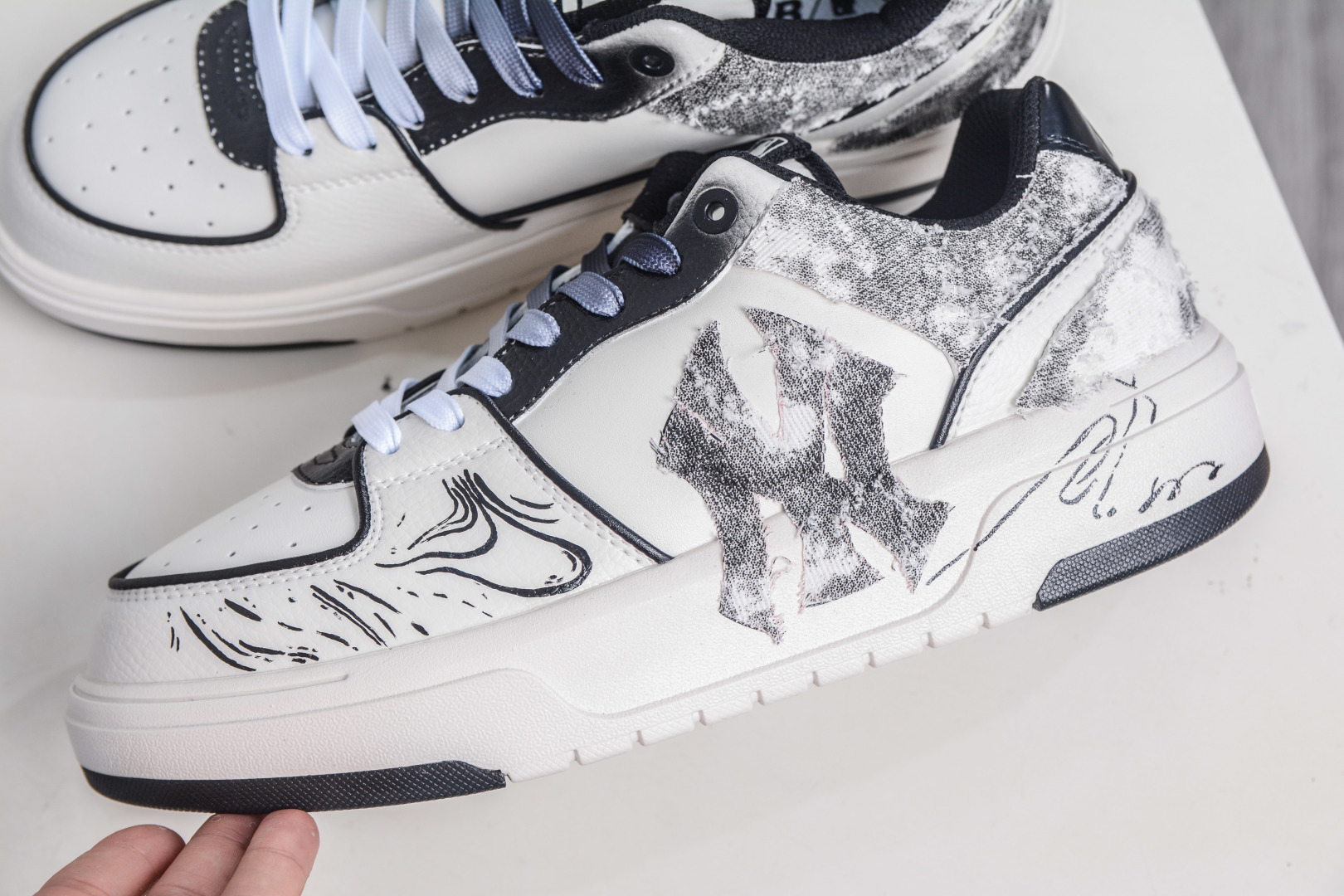 MLB Chunky Liner Graffiti Sneakers - Lightweight Platform Athletic Shoes 7 cmp i1760032924590 6516 0 6
