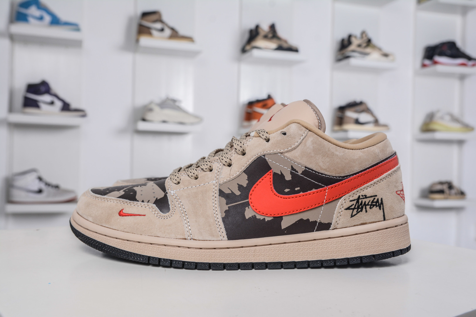 Air Jordan 1 Retro Low x Stussy Collab - Retro Wheat Custom Colorway 2 cmp i1760033068992 224 0 0