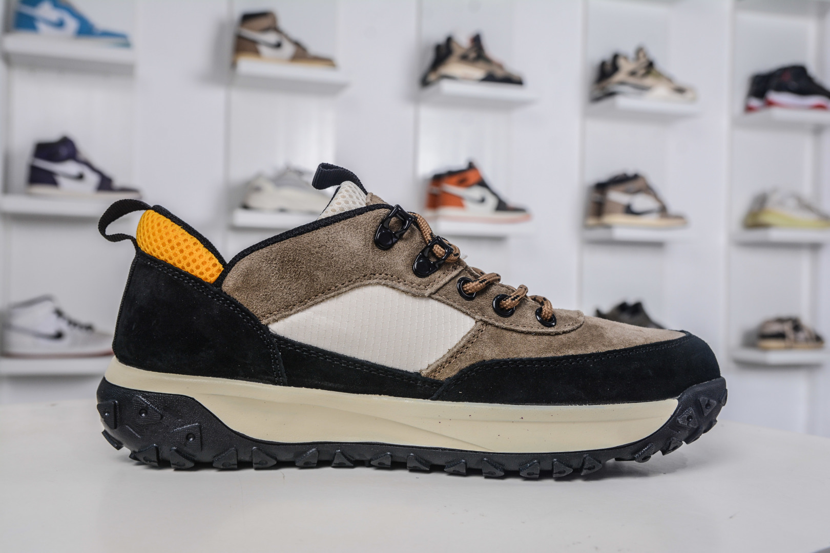 Timberland 25ss Outdoor Low-Top Casual Shoes - Premium Leather, Durable Design 3 cmp i1760033397154 762 0 2