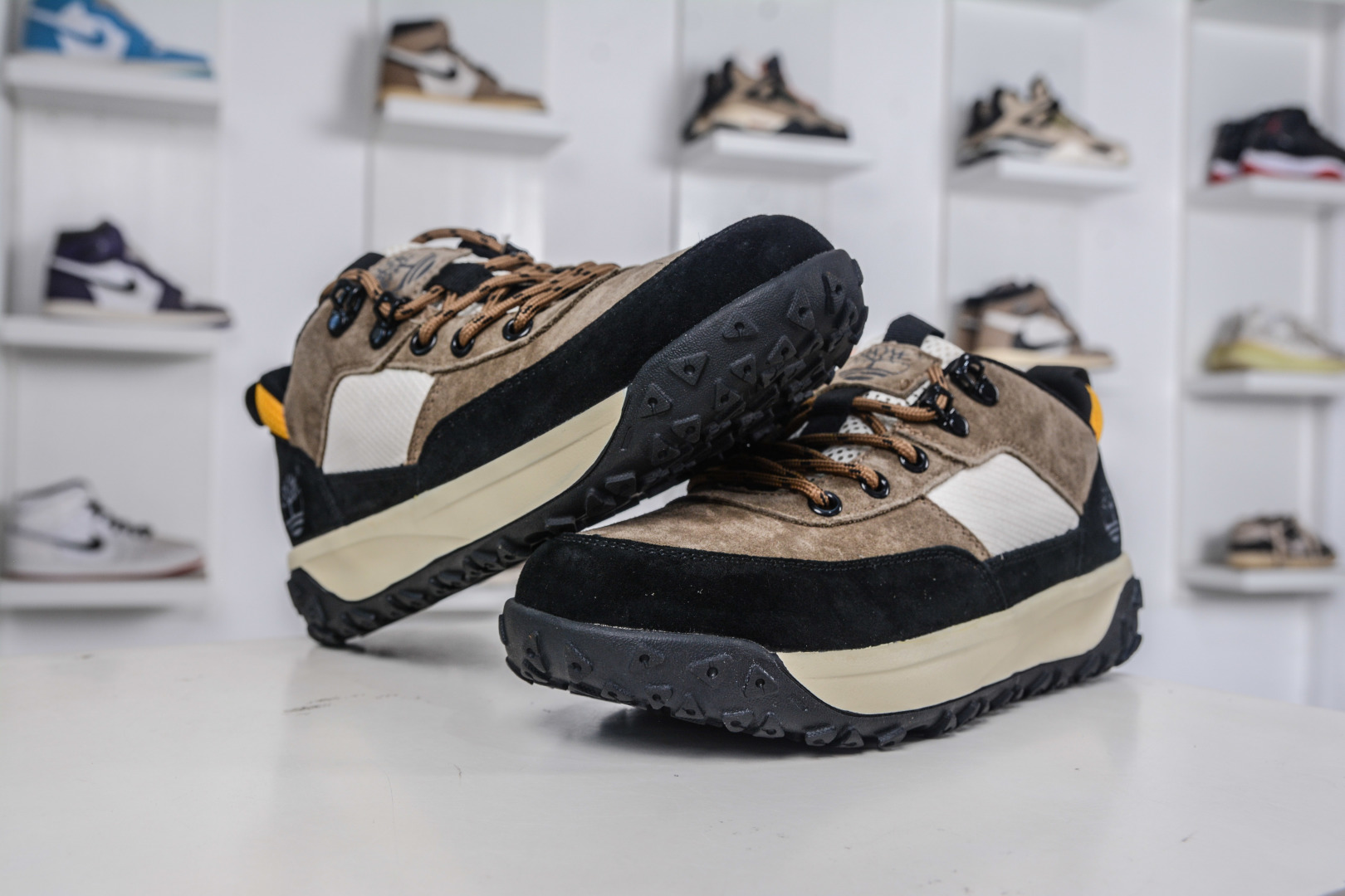 Timberland 25ss Outdoor Low-Top Casual Shoes - Premium Leather, Durable Design 4 cmp i1760033398224 6983 0 3