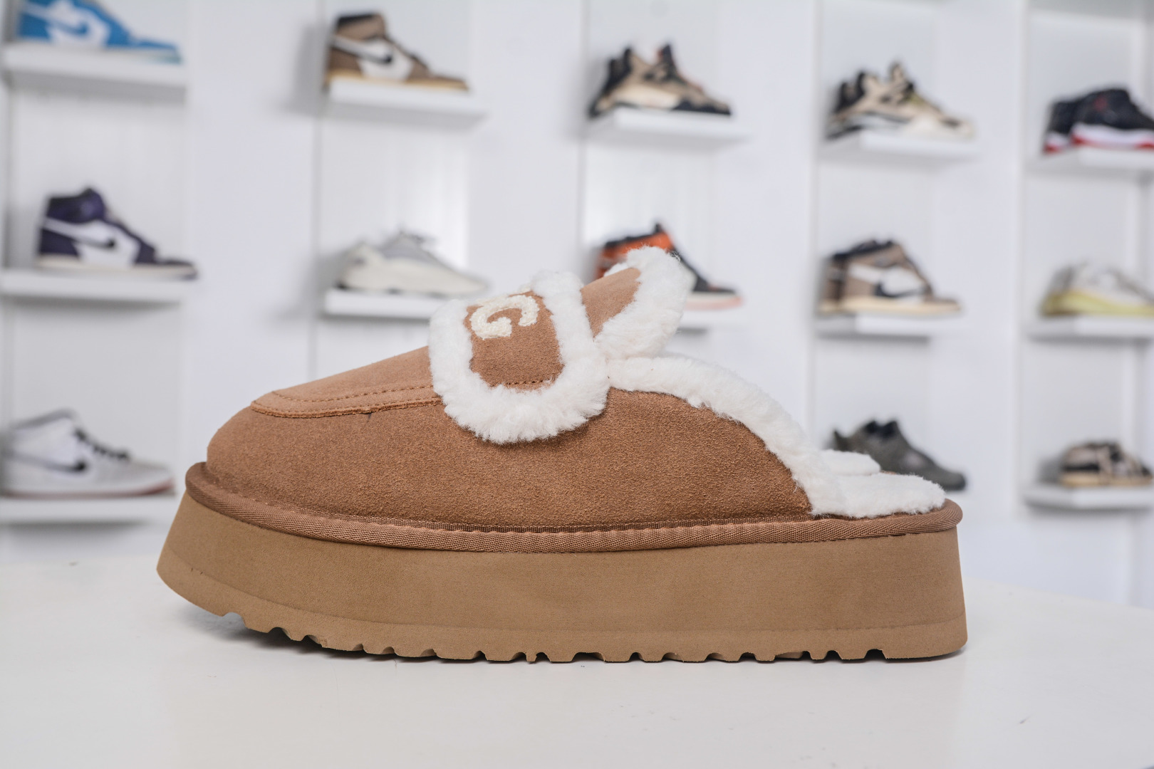 UGucci Shearling-Lined Platform Clogs, Cozy Mules for Women, Size 35-40 2 cmp i1760033451440 3126 0 0