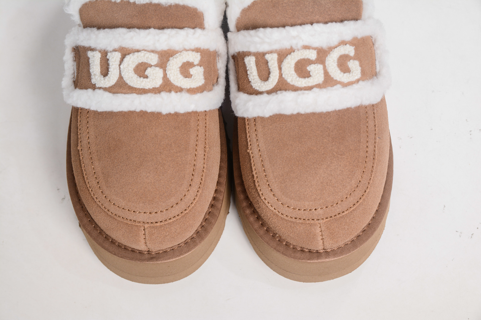 UGucci Shearling-Lined Platform Clogs, Cozy Mules for Women, Size 35-40 10 cmp i1760033451442 1537 0 8