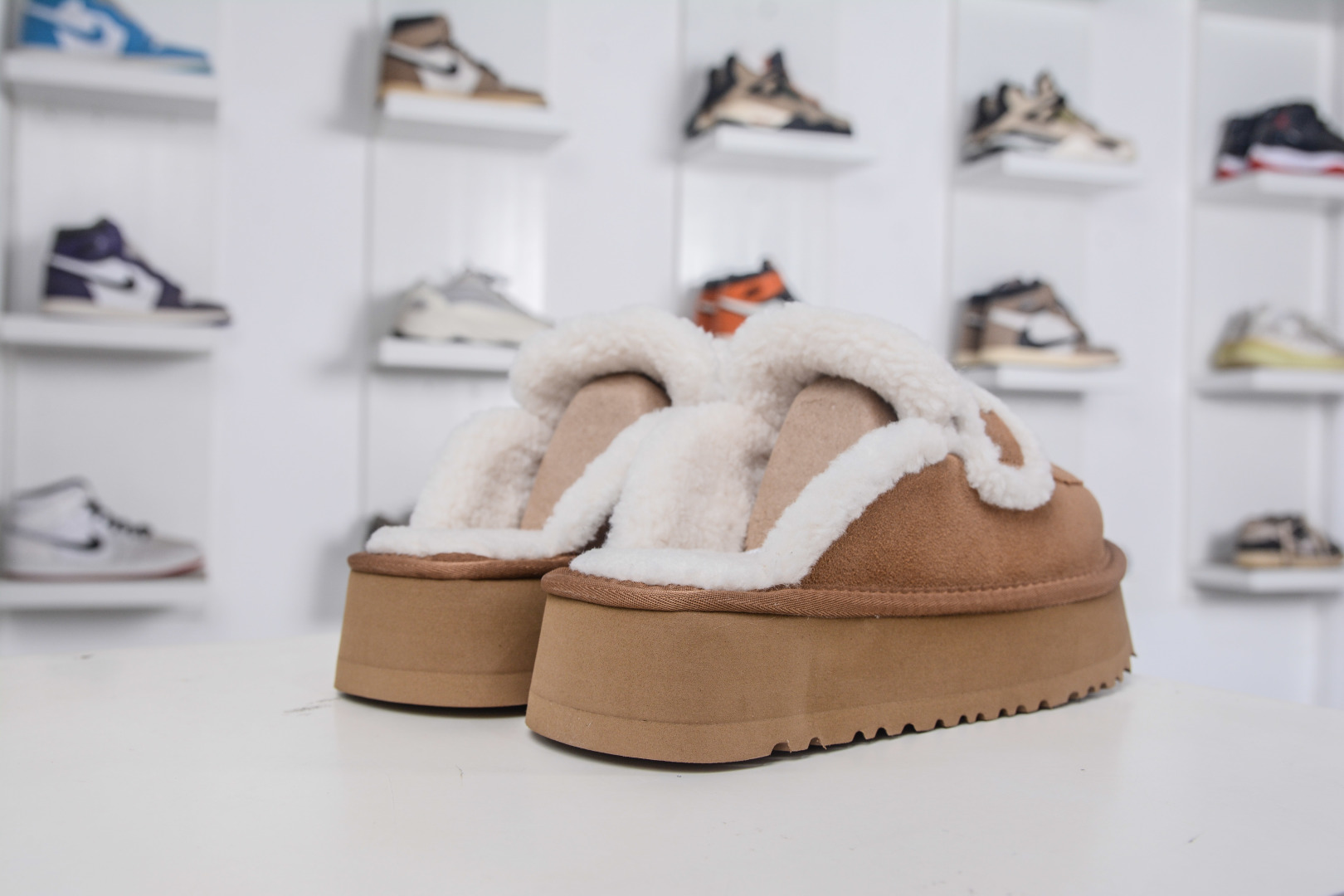 UGucci Shearling-Lined Platform Clogs, Cozy Mules for Women, Size 35-40 7 cmp i1760033452446 5509 0 5