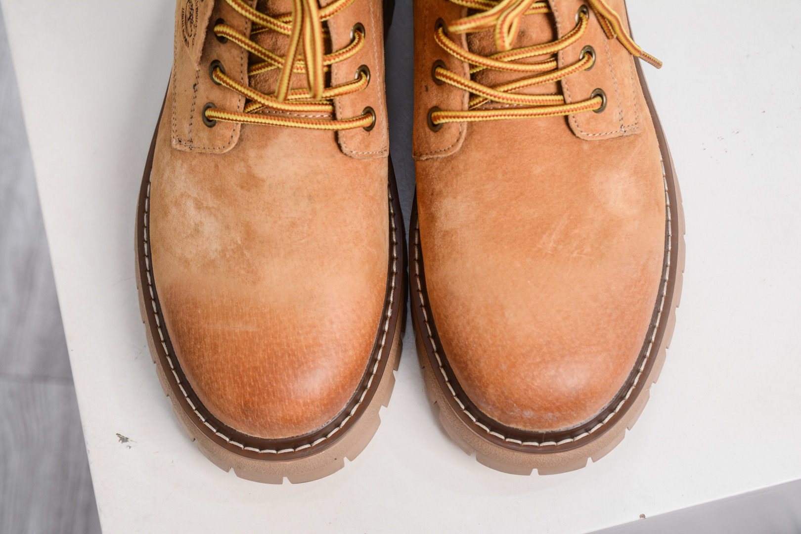 Timberland Outdoor Mid-Top Casual Yellow Boots - Premium Leather, Durable Wear 10 cmp i1760033508130 6052 0 8