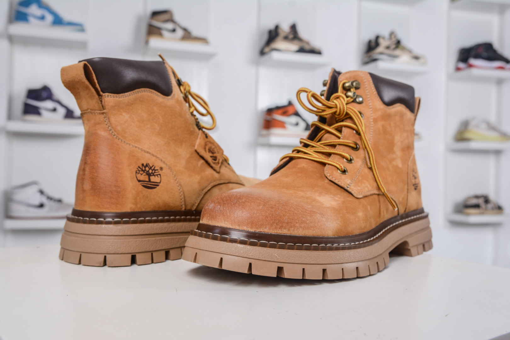 Timberland Outdoor Mid-Top Casual Yellow Boots - Premium Leather, Durable Wear 5 cmp i1760033508130 7133 0 3