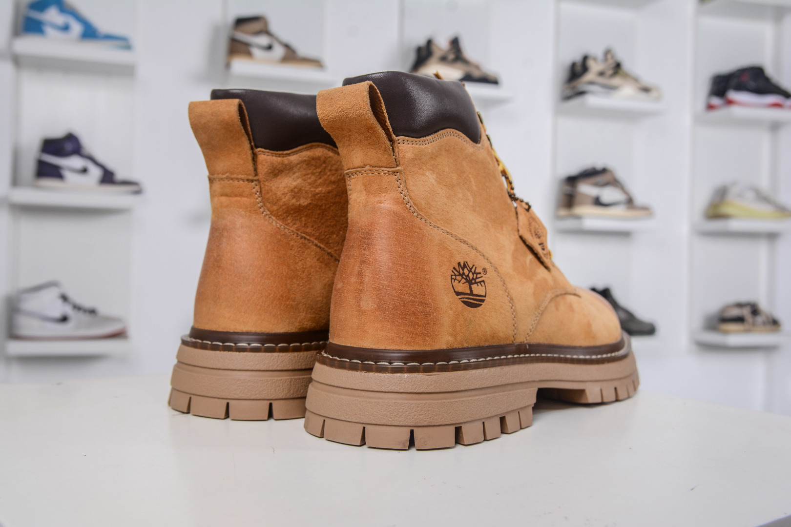 Timberland Outdoor Mid-Top Casual Yellow Boots - Premium Leather, Durable Wear 7 cmp i1760033509538 2403 0 5