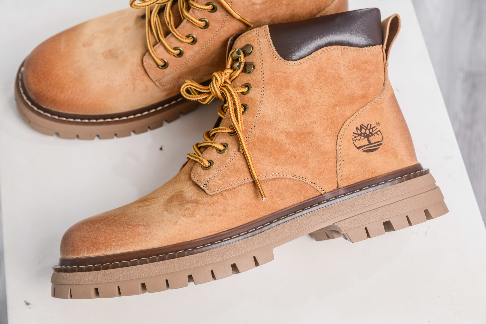 Timberland Outdoor Mid-Top Casual Yellow Boots - Premium Leather, Durable Wear 8 cmp i1760033509539 7931 0 6