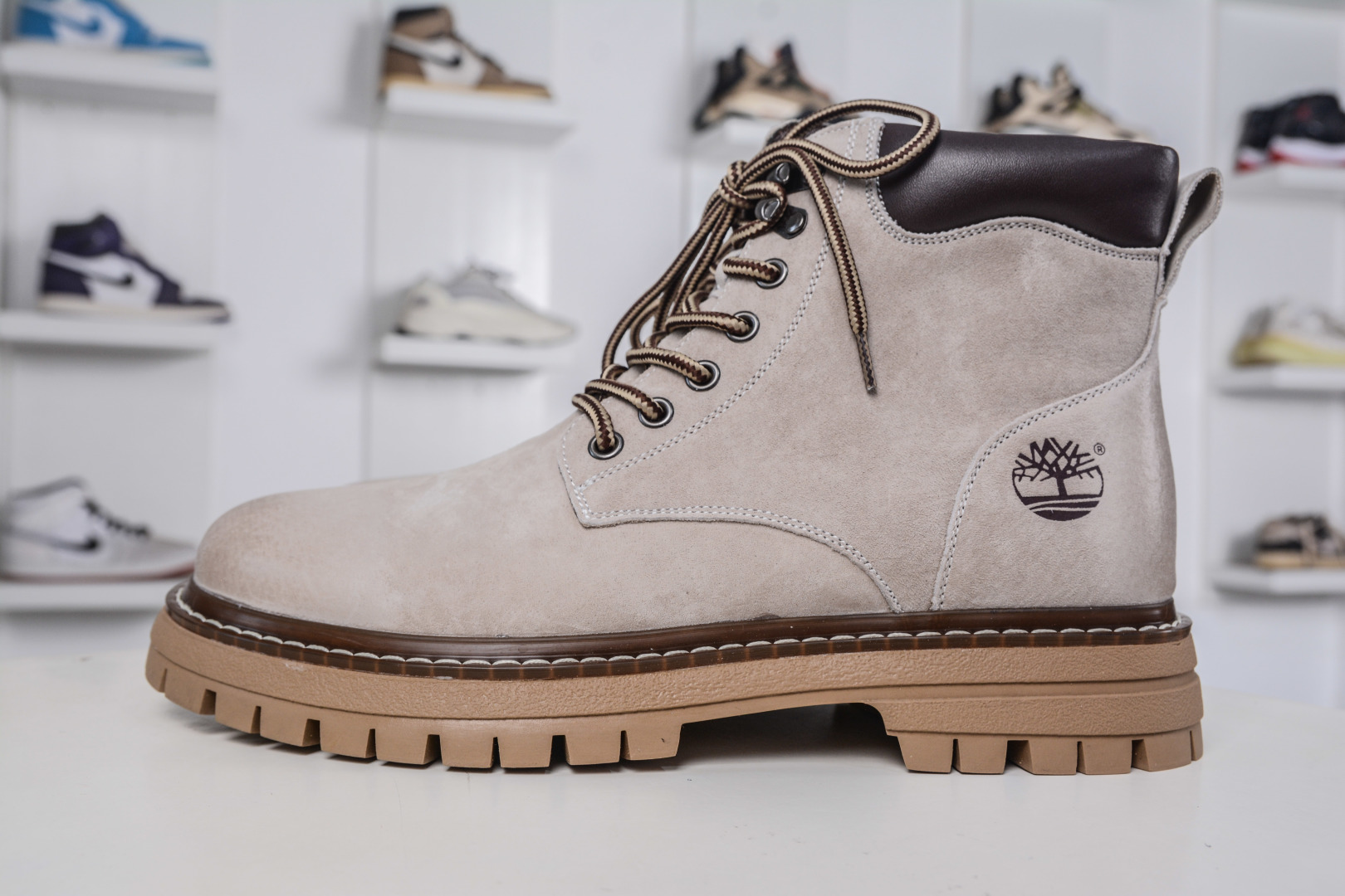 Timberland Outdoor Mid-Top Casual Boots - Premium Leather, Durable & Stylish 2 cmp i1760033553747 4393 0 0