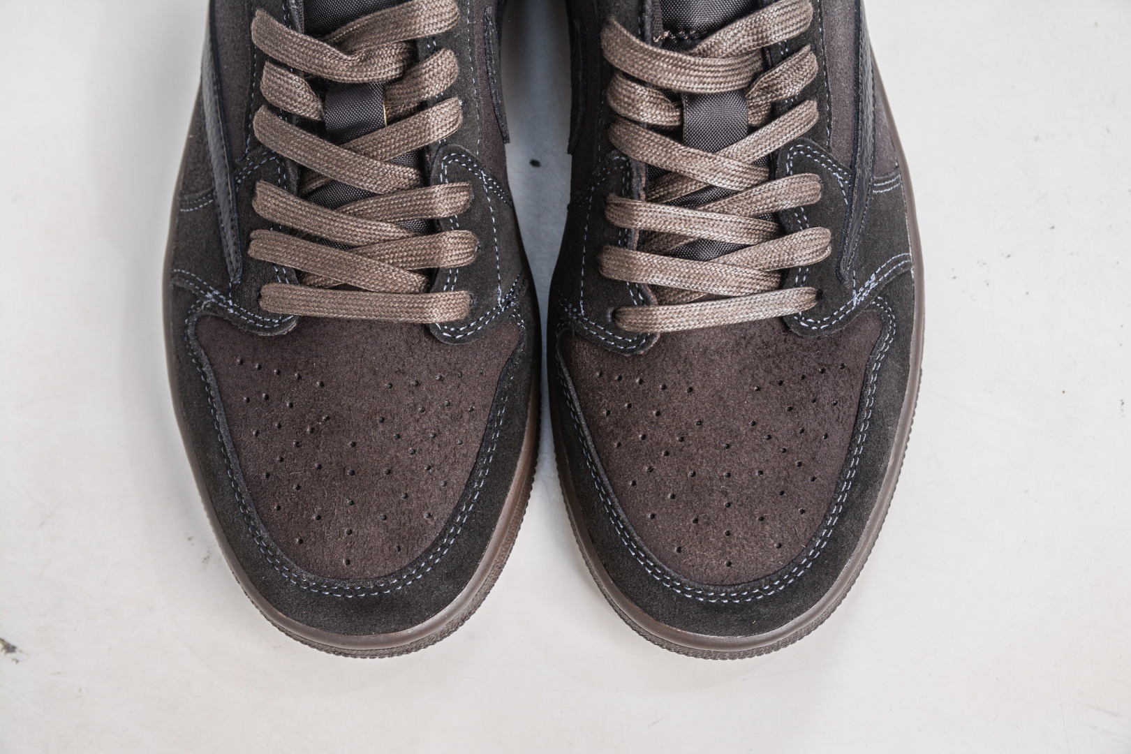 Travis Scott x Air Jordan 1 Low OG SP Brown: Premium Comfort & Style 10 cmp i1760118526070 1402 0 8