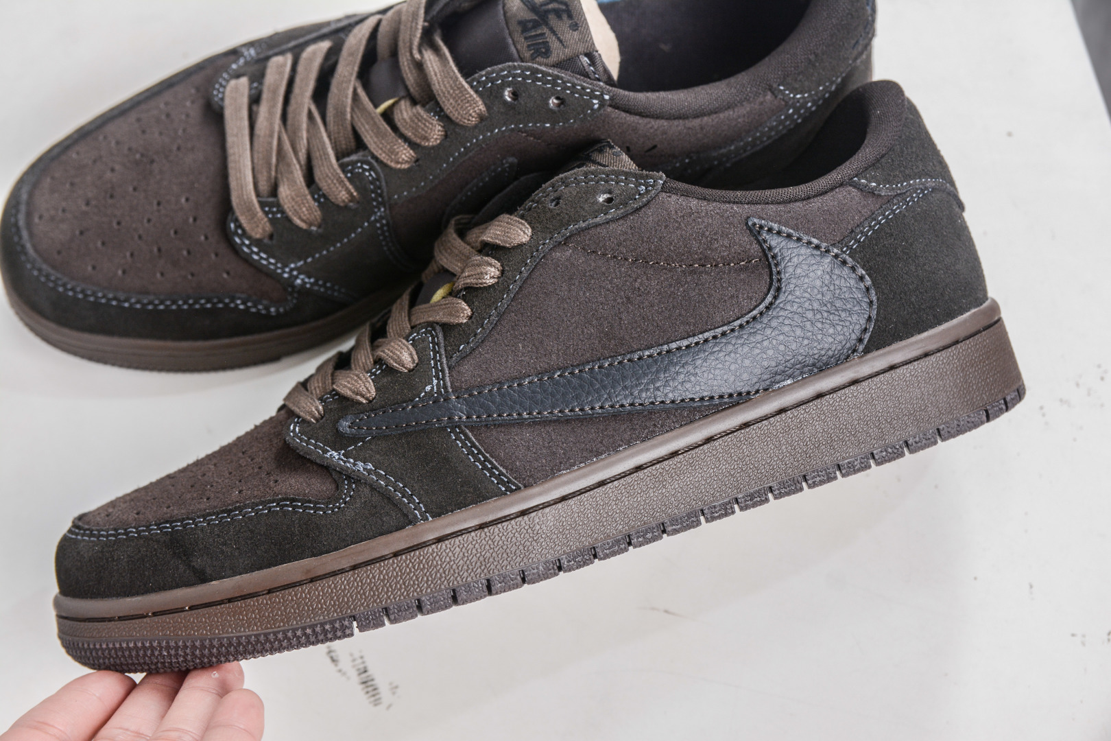 Travis Scott x Air Jordan 1 Low OG SP Brown: Premium Comfort & Style 8 cmp i1760118527302 6256 0 6