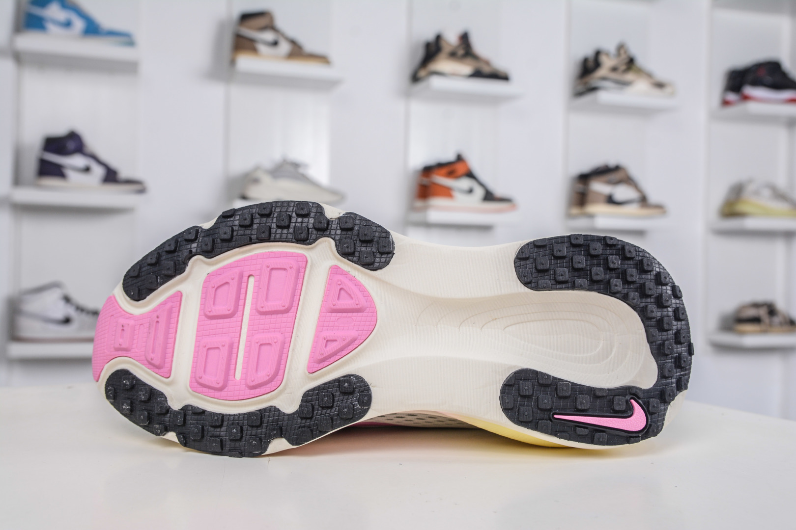 Nike Air Zoom Vomero 18 Women's Road Running Shoes - Light, Comfortable, and Stylish 6 cmp i1760118745823 4157 0 4