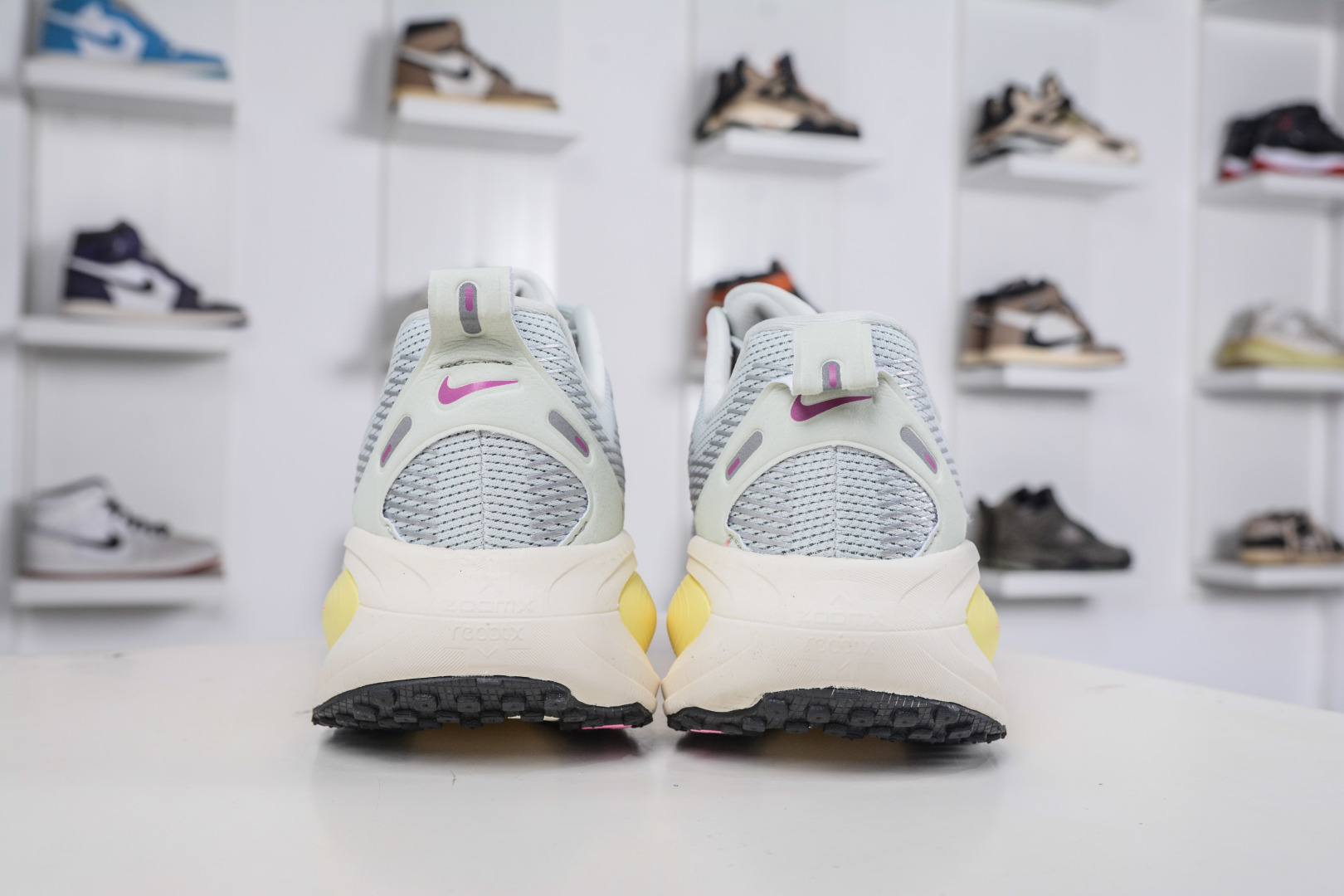 Nike Air Zoom Vomero 18 Women's Road Running Shoes - Light, Comfortable, and Stylish 3 cmp i1760118746735 9144 0 1