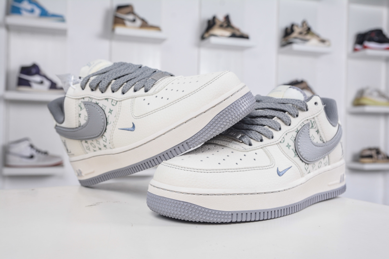 Nike Air Force 1 Low x Louis Vuitton Grey: Premium Comfort and Style 4 cmp i1760119197698 1933 0 3