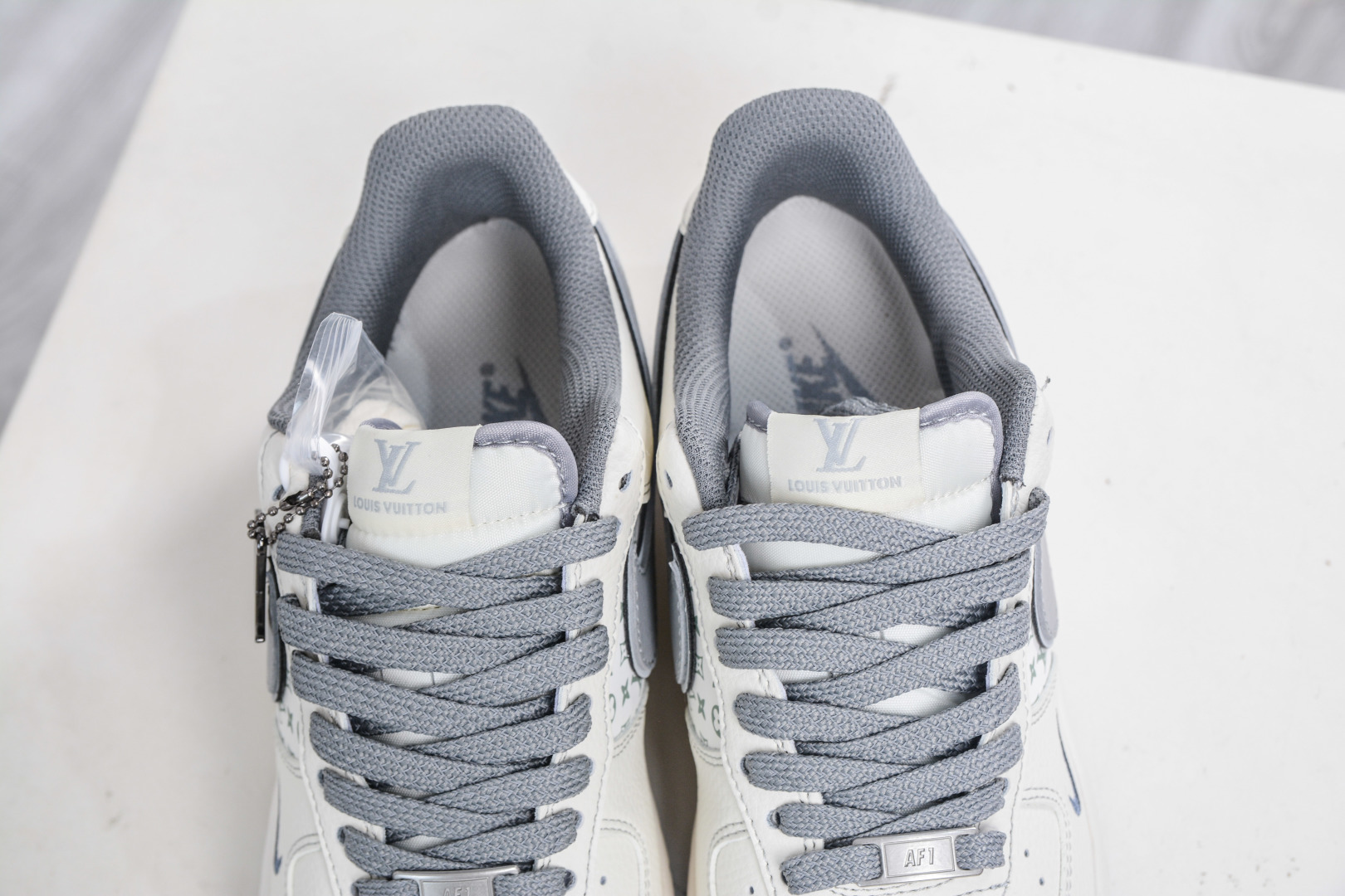 Nike Air Force 1 Low x Louis Vuitton Grey: Premium Comfort and Style 8 cmp i1760119197698 889 0 8