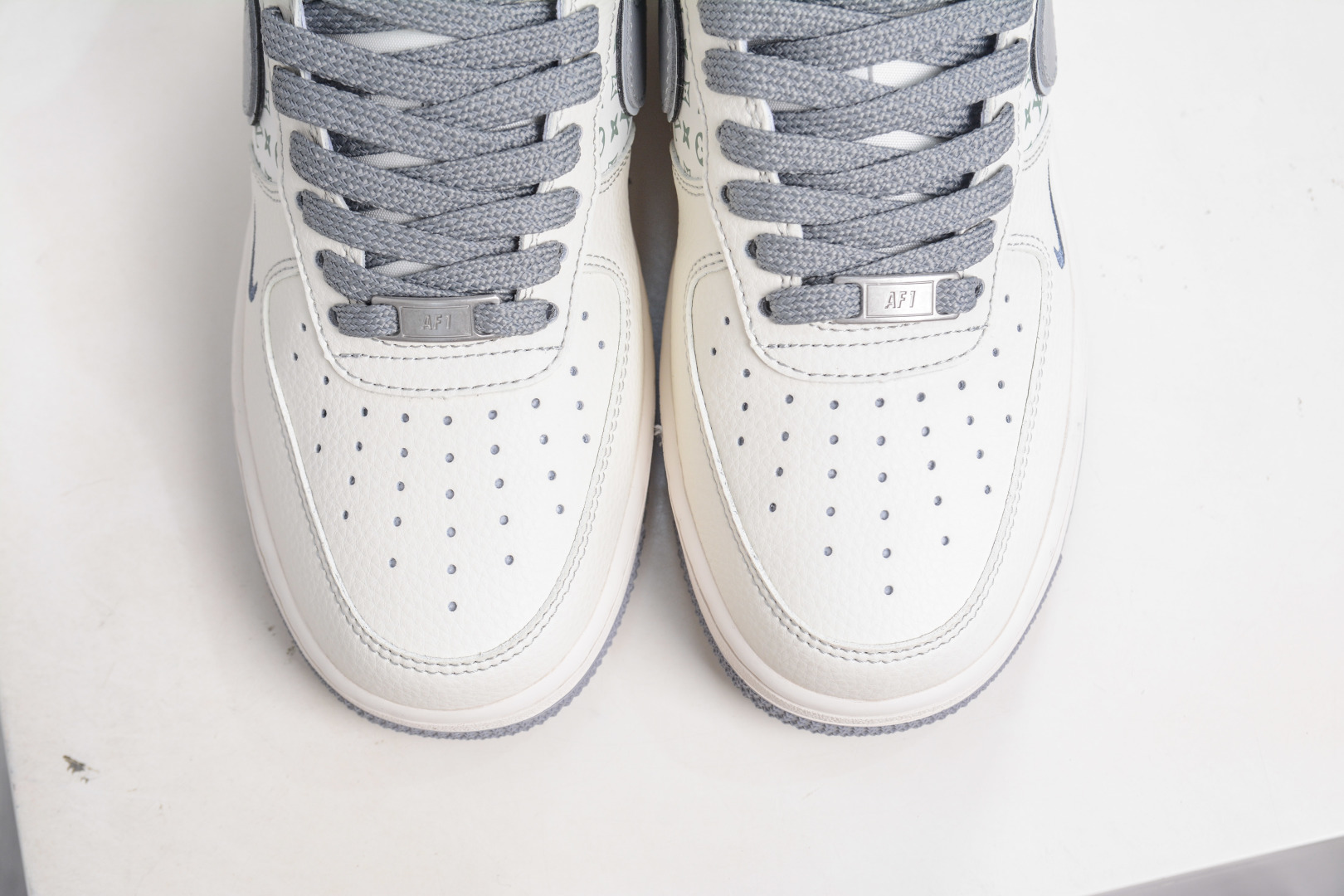 Nike Air Force 1 Low x Louis Vuitton Grey: Premium Comfort and Style 9 cmp i1760119198635 5237 0 7