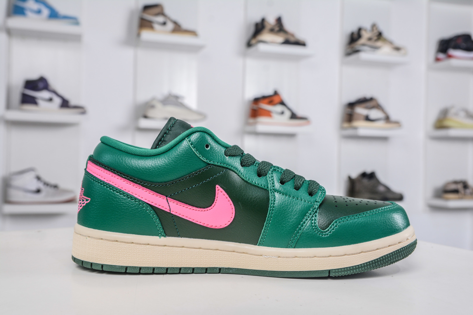 Air Jordan 1 Low Green Pink Leather Sneakers - Stylish, Comfortable & Durable 4 cmp i1760119451704 3418 0 2
