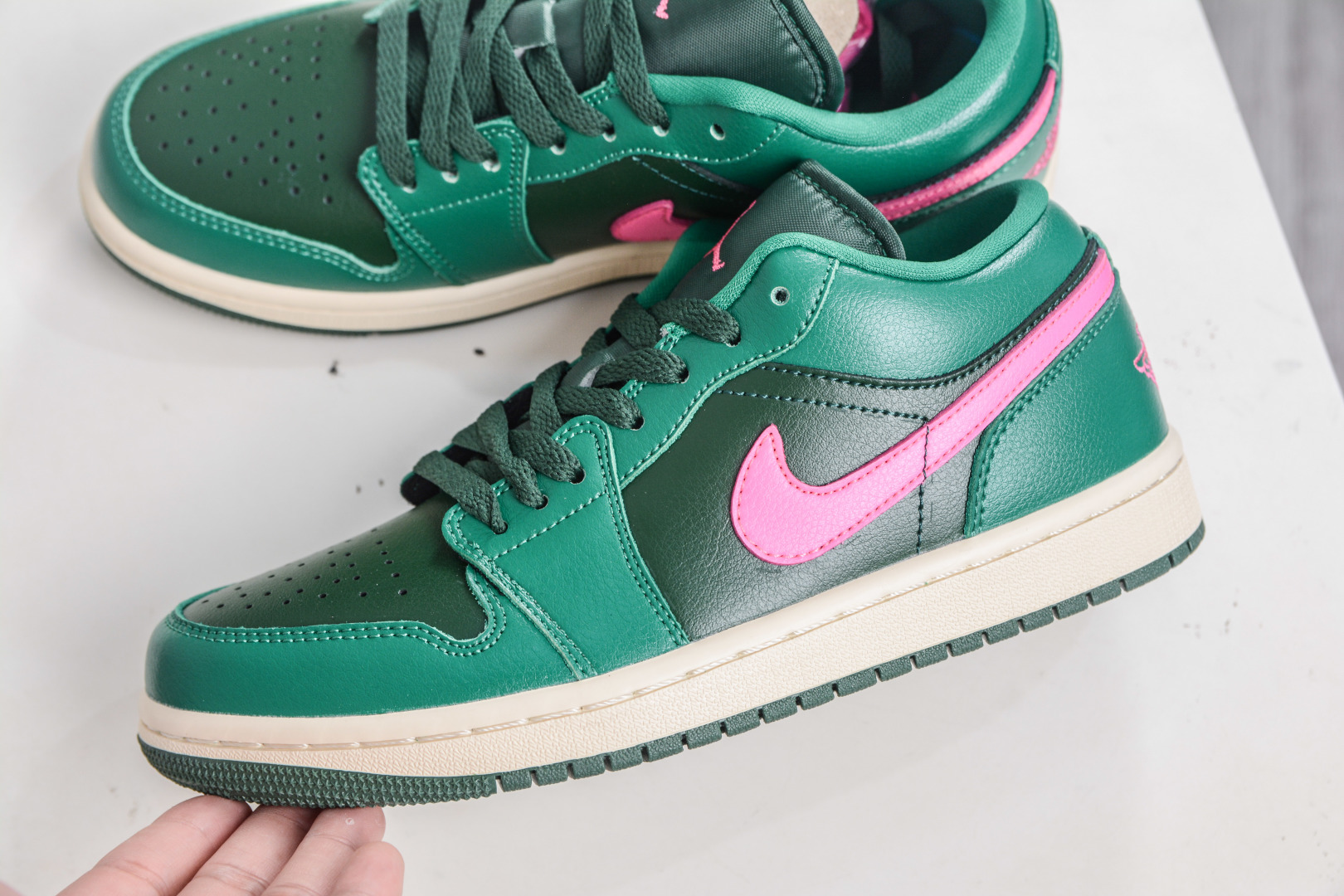 Air Jordan 1 Low Green Pink Leather Sneakers - Stylish, Comfortable & Durable 8 cmp i1760119451705 7084 0 6