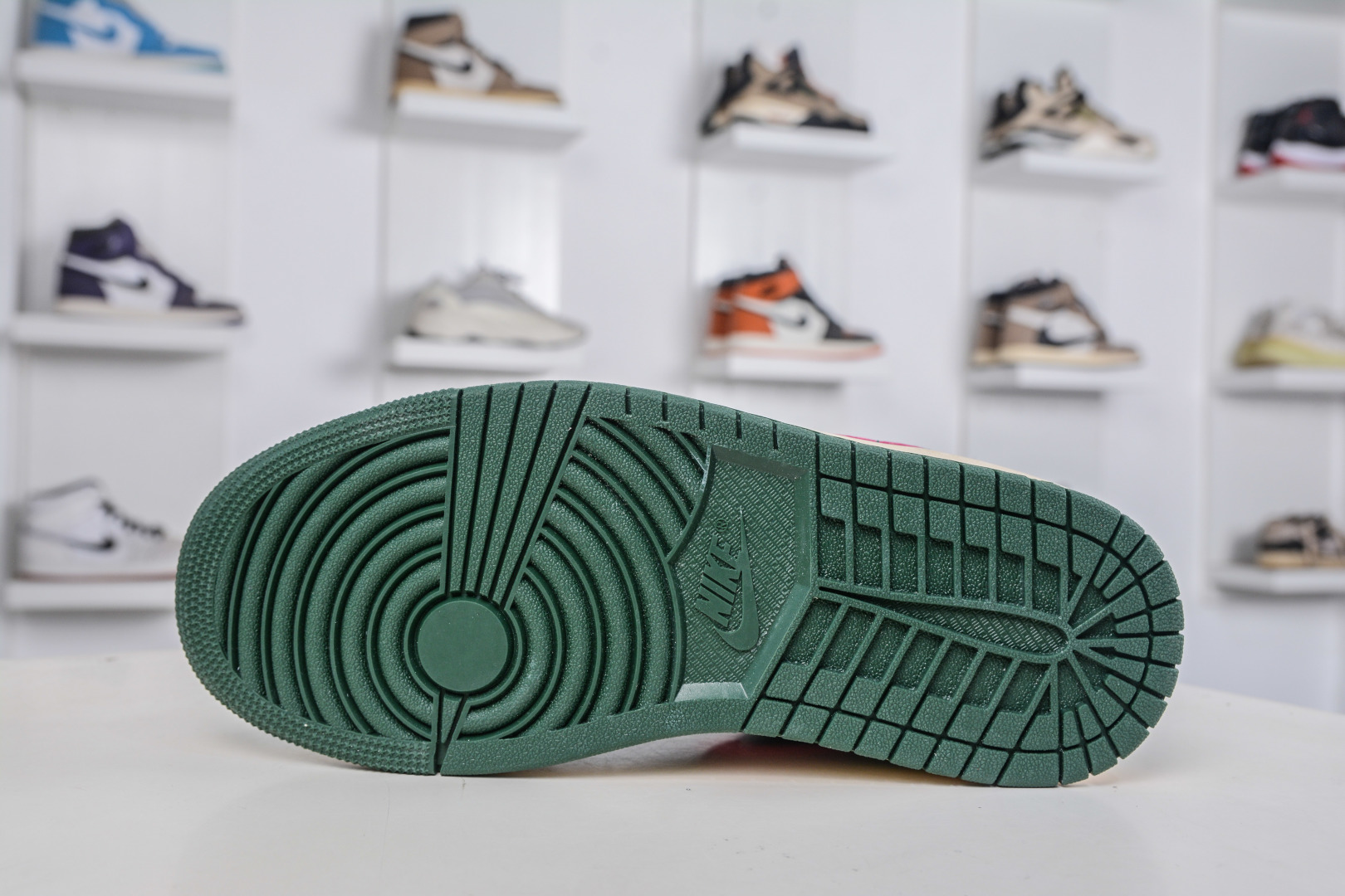 Air Jordan 1 Low Green Pink Leather Sneakers - Stylish, Comfortable & Durable 6 cmp i1760119452863 7392 0 4