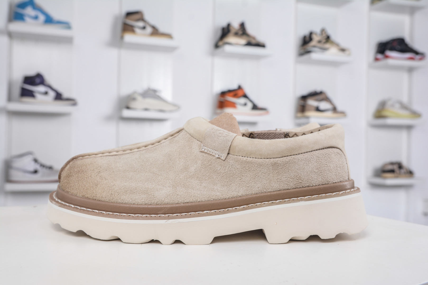 Gucci Tasman Lug Men's Shoes - Comfortable Slip-On Loafers