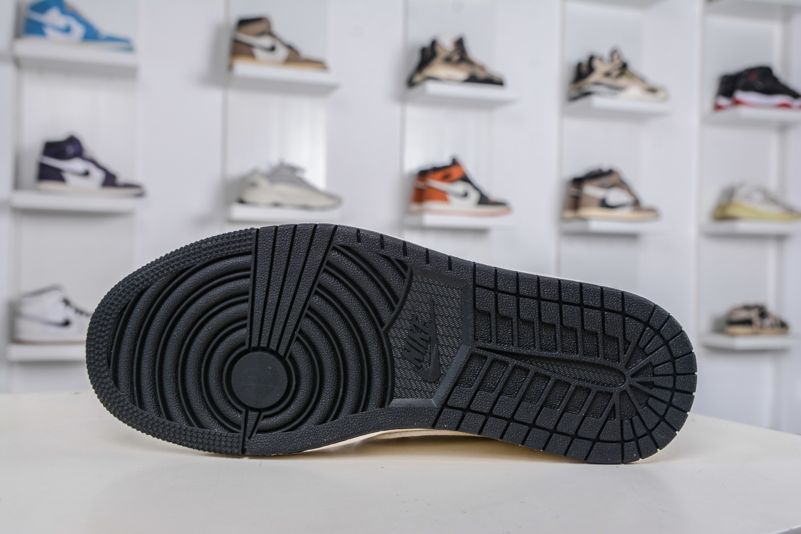 TS x Air Jordan x Supreme AJ1 Low 倒钩低帮联名SUP-白黑缝线 HH7518-089