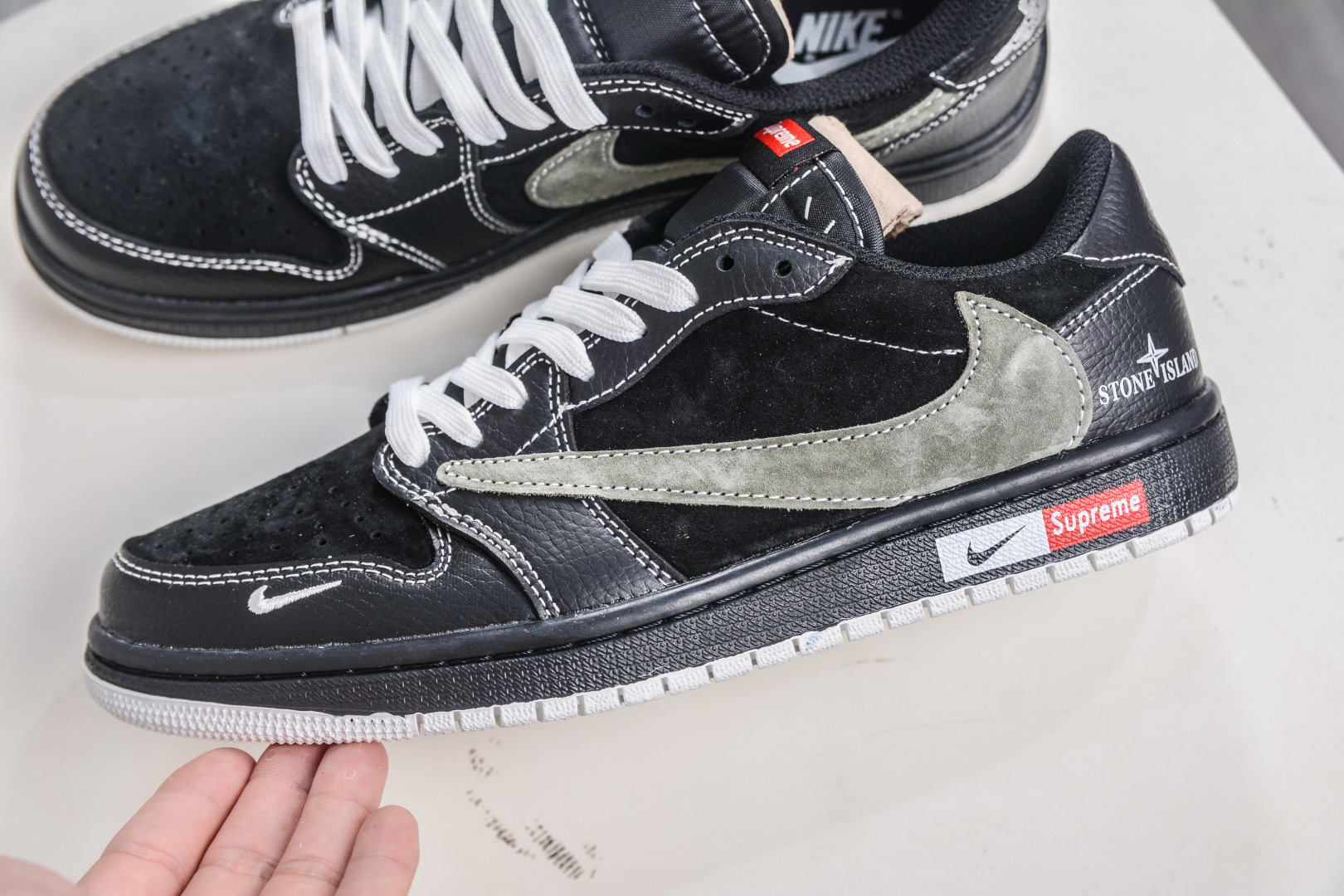 TS x Air Jordan AJ1 Low x Stone Island x Supreme 倒钩低帮联名SUP石头岛定制配色 黑墨绿 DZ5899-025-莆田鞋,莆田鞋货源,高仿鞋,高仿鞋货源,安福档口,莆田高仿鞋,莆田鞋批发,高仿鞋批发,莆田高仿运动鞋,高仿运动鞋,莆田运动鞋 TS x Air Jordan AJ1 Low x Stone Island x Supreme 倒钩低帮联名SUP石头岛定制配色 黑墨绿 DZ5899-025