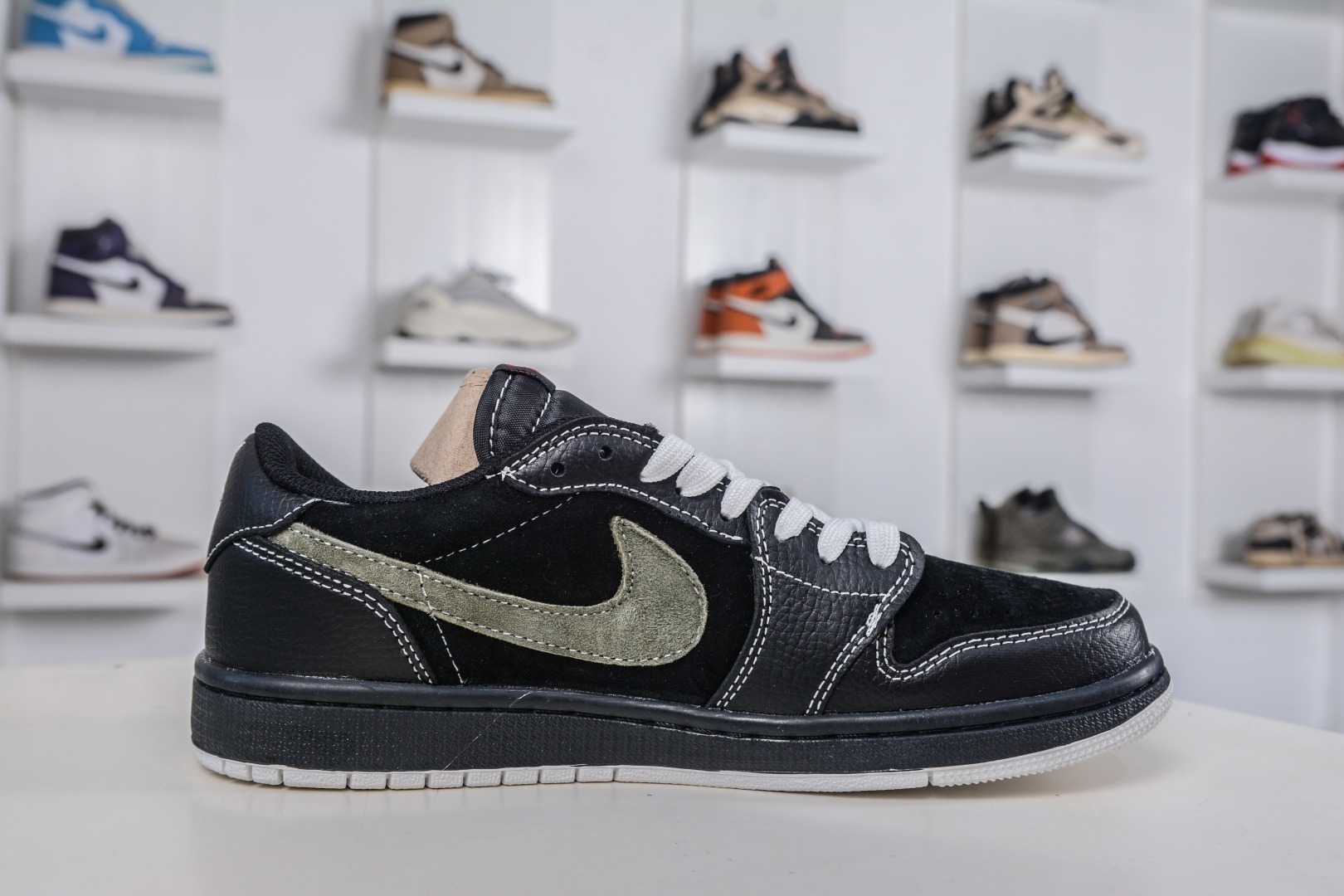 TS x Air Jordan AJ1 Low x Stone Island x Supreme 倒钩低帮联名SUP石头岛定制配色 黑墨绿 DZ5899-025-莆田鞋,莆田鞋货源,高仿鞋,高仿鞋货源,安福档口,莆田高仿鞋,莆田鞋批发,高仿鞋批发,莆田高仿运动鞋,高仿运动鞋,莆田运动鞋 TS x Air Jordan AJ1 Low x Stone Island x Supreme 倒钩低帮联名SUP石头岛定制配色 黑墨绿 DZ5899-025