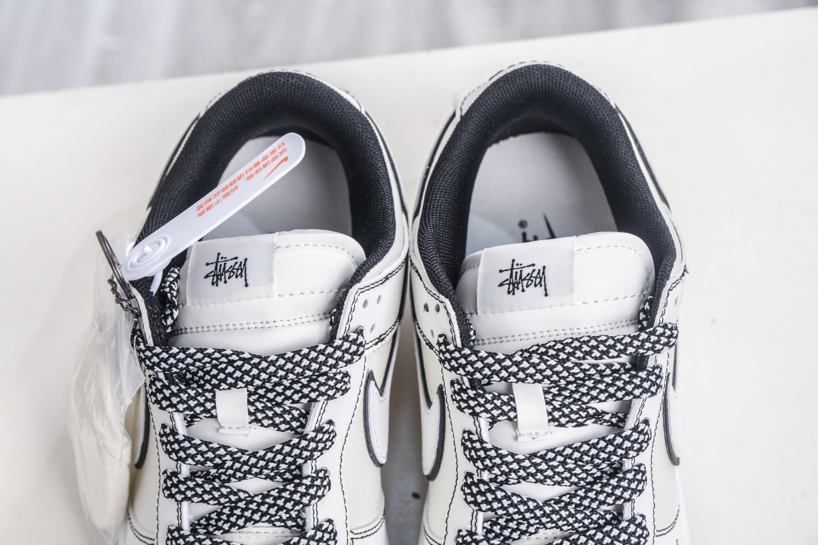 Nike SB Dunk Low X Stussy 斯图西联名-白黑 CS1688-135