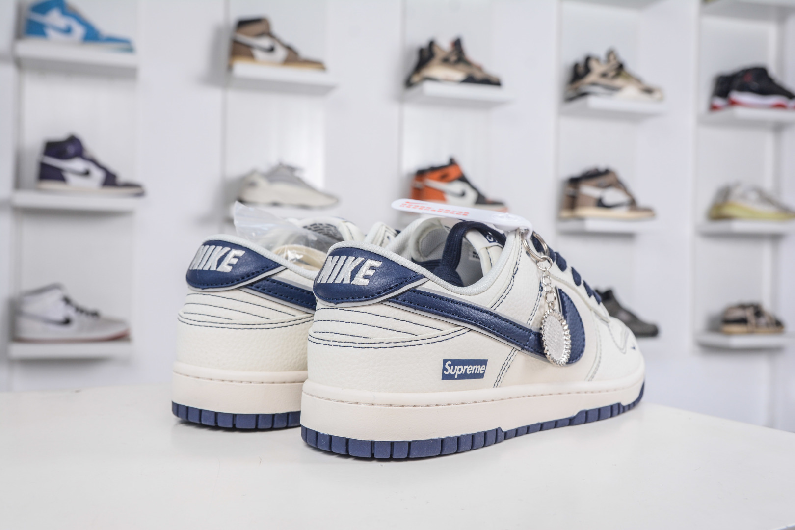 Nike SB Dunk Low x Superme SUP联名-米白深蓝 SM6668-116