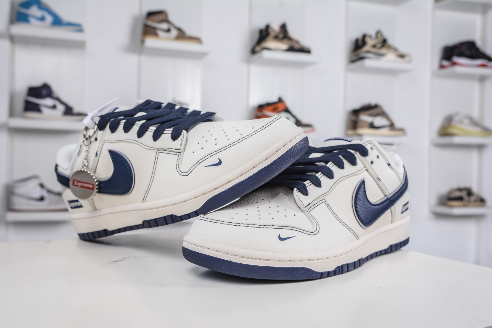 Nike SB Dunk Low x Superme SUP联名-米白深蓝 SM6668-116