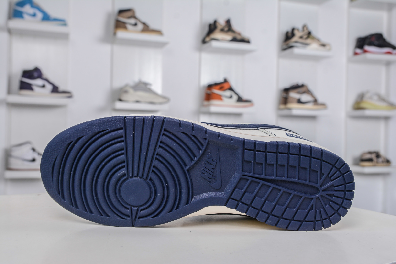 Nike SB Dunk Low x Superme SUP联名-米白深蓝 SM6668-116