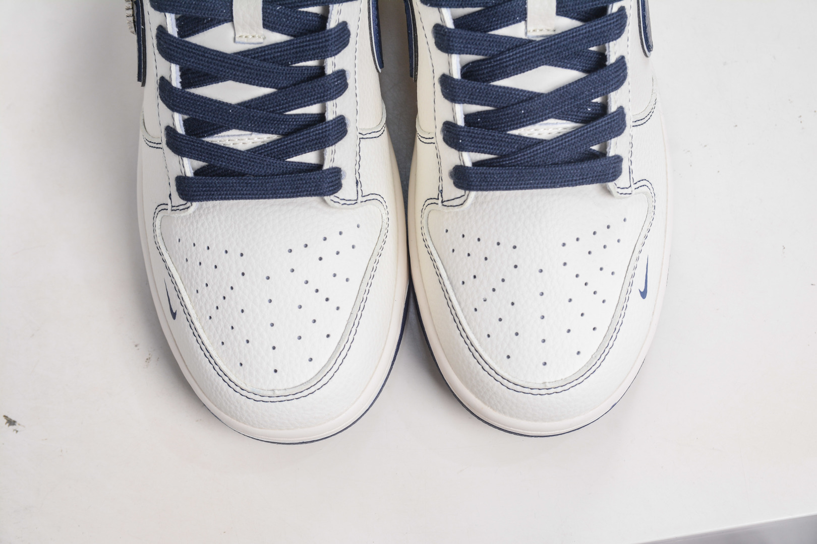 Nike SB Dunk Low x Superme SUP联名-米白深蓝 SM6668-116