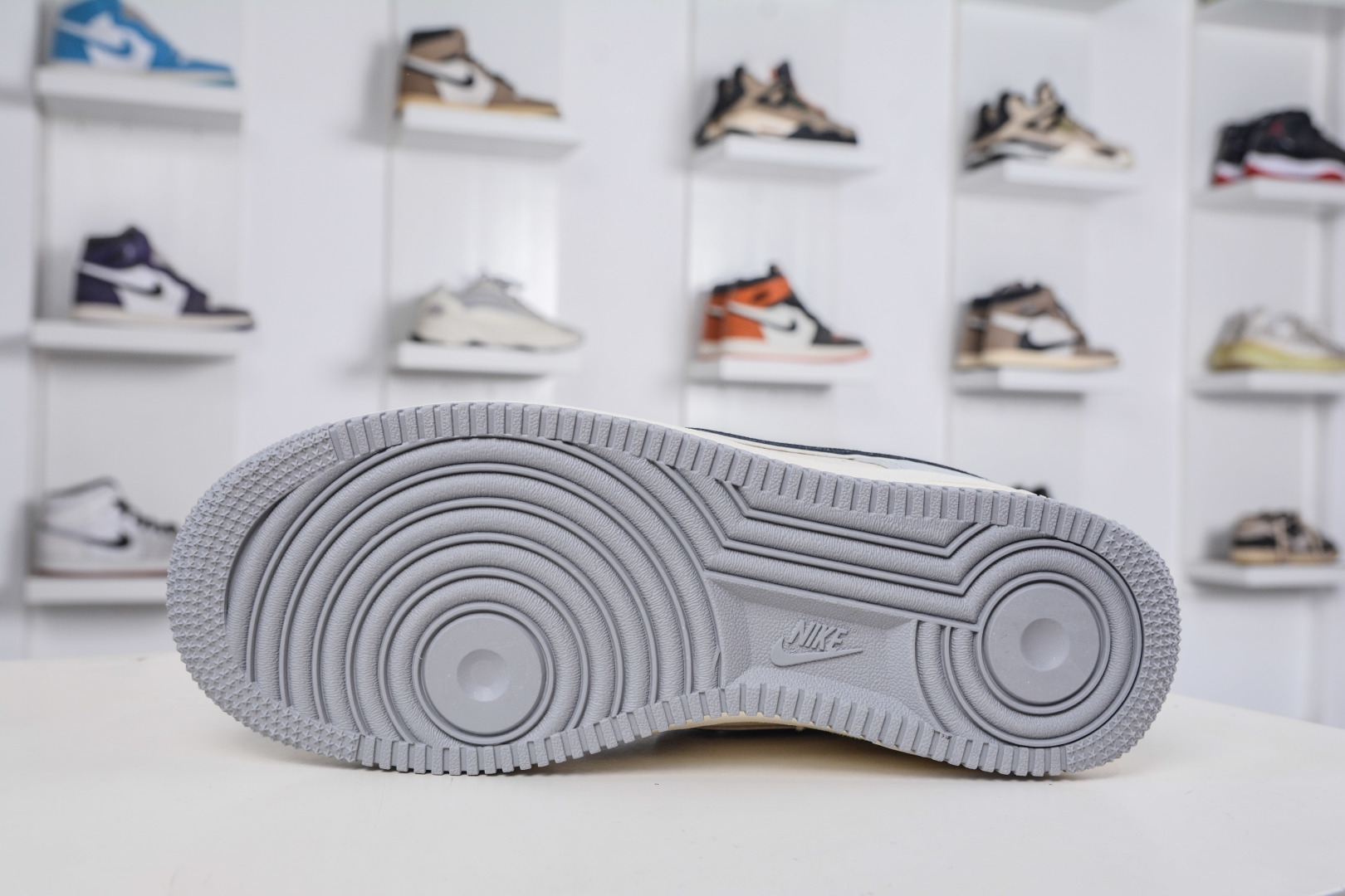 Stussy x Nike Air Force 1 Low-Top Sneakers - White, Gray & Black Combination 6 cmp i1760207924710 9962 0 4