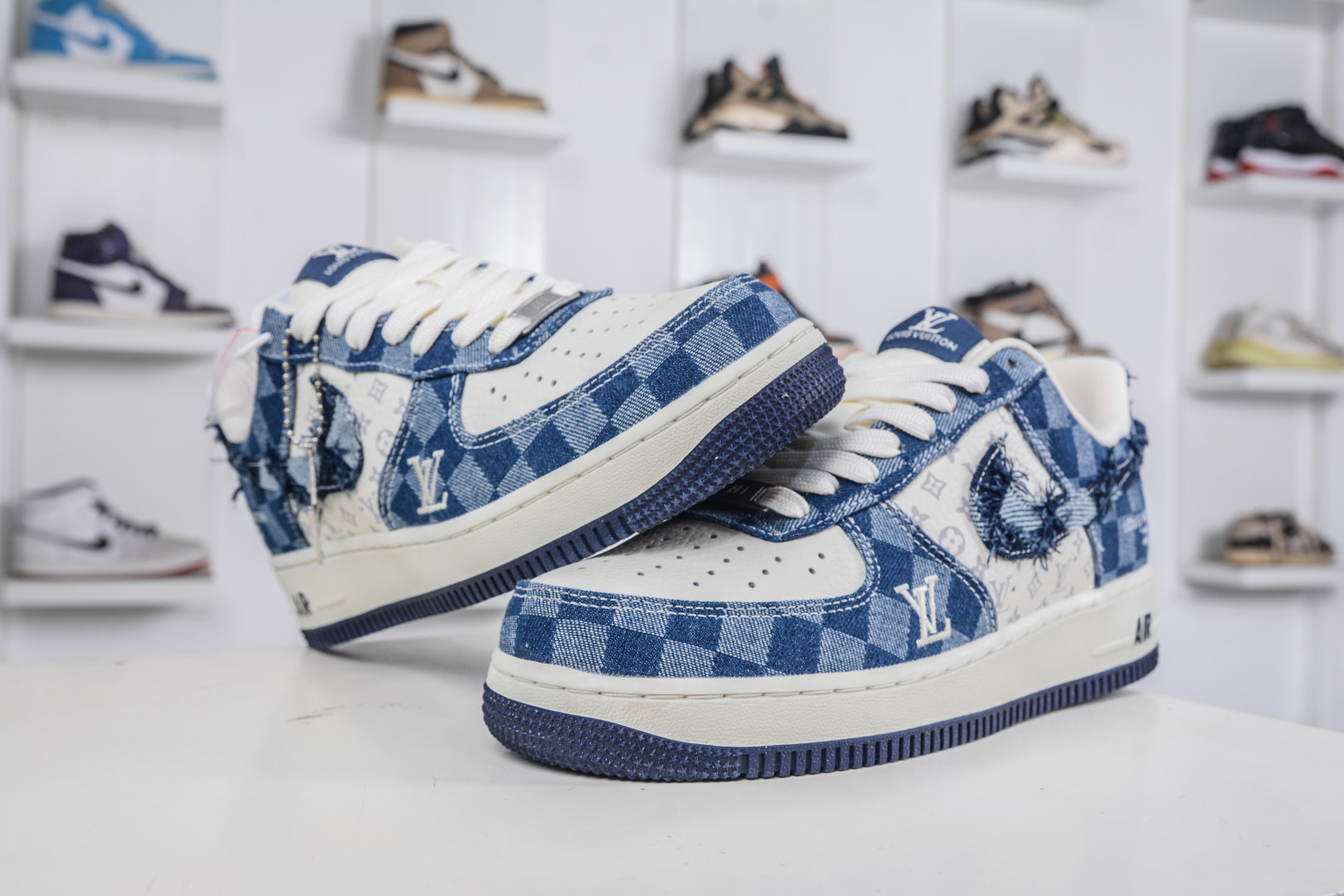 Nike Air Force 1 Low x Louis Vuitton White/Blue Denim Collaboration 5 cmp i1760207984723 6560 0 3