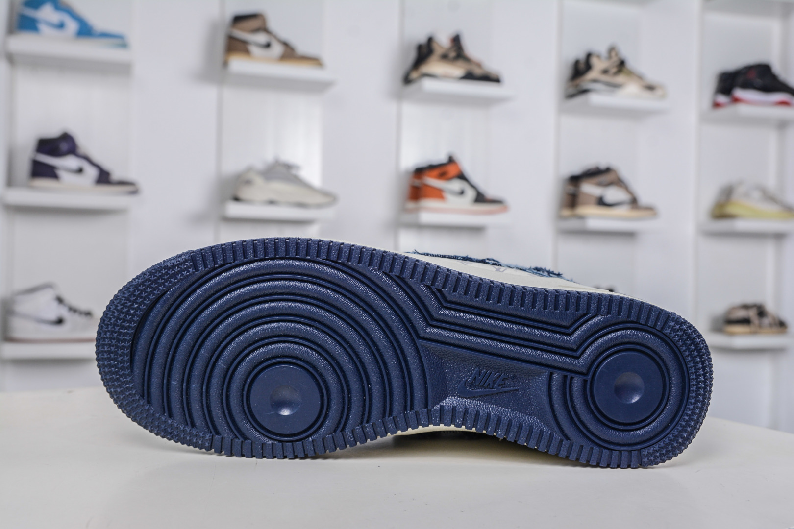 Nike Air Force 1 Low x Louis Vuitton White/Blue Denim Collaboration 6 cmp i1760207984731 8591 0 4
