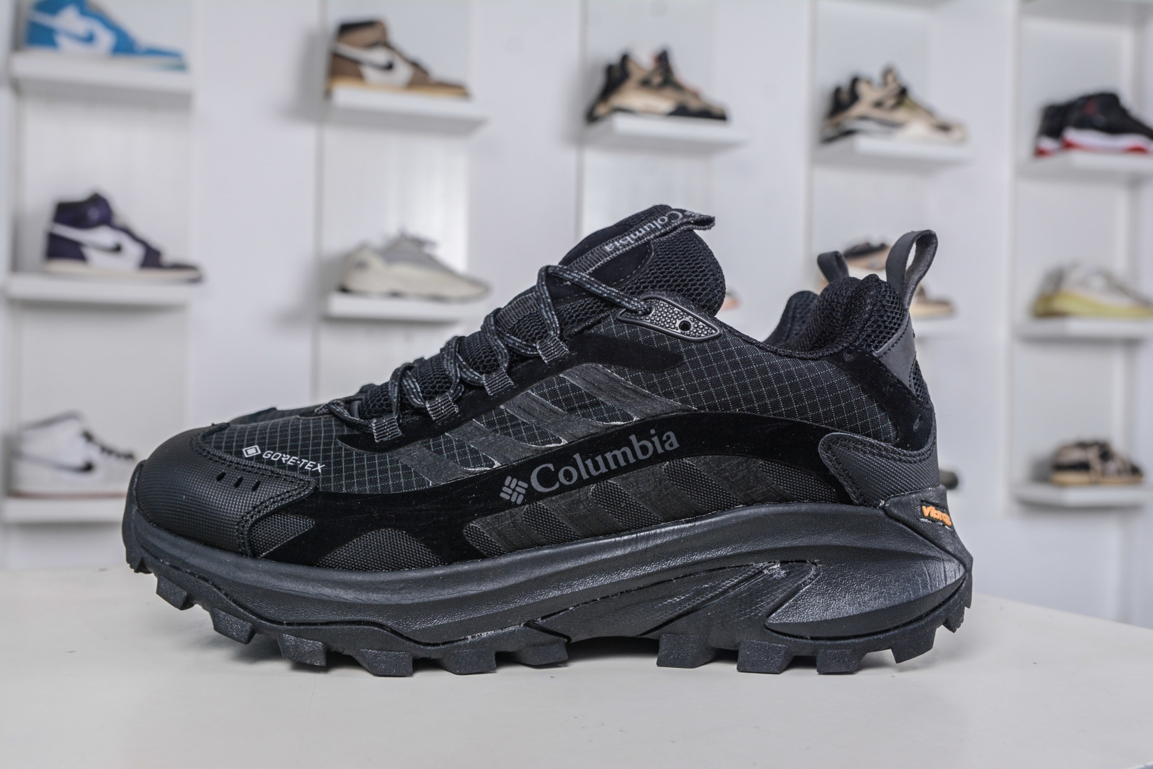 Columbia Men's Trailstorm Waterproof Hiking Shoes - Vibram Outsole