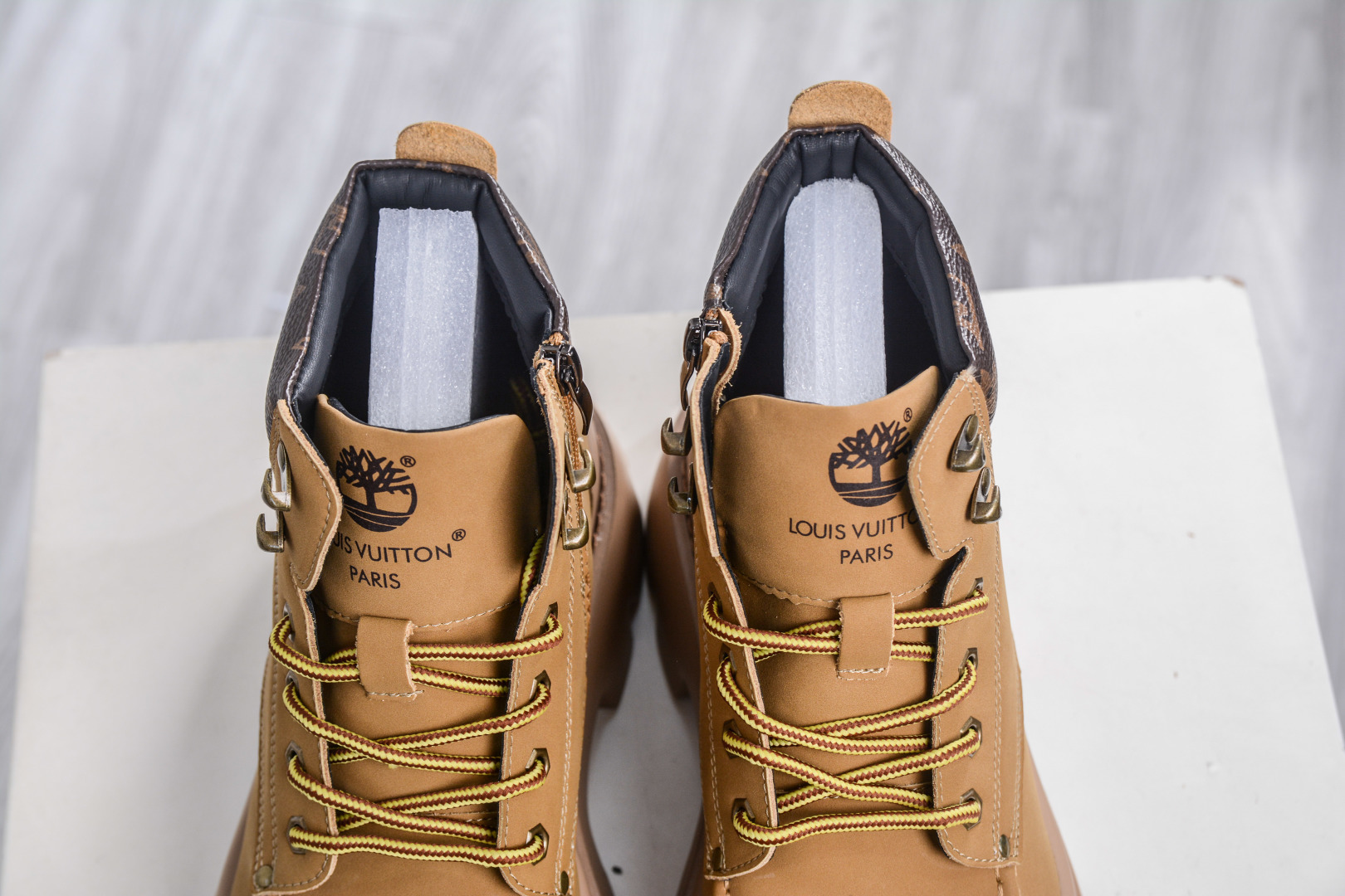 LV x Timberland LV联名添柏岚大黄靴 顶奢流量品牌与时代经典的结合之作-莆田鞋,莆田鞋货源,高仿鞋,高仿鞋货源,安福档口,莆田高仿鞋,莆田鞋批发,高仿鞋批发,莆田高仿运动鞋,高仿运动鞋,莆田运动鞋 LV x Timberland LV联名添柏岚大黄靴 顶奢流量品牌与时代经典的结合之作