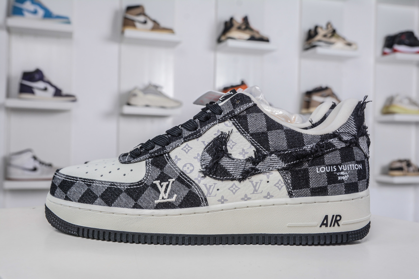 Nike Air Force 1 Low 07 x Louis Vuitton LV联名-白黑棋盘格牛仔 YF9511-817 Nike Air Force 1 Low 07 x Louis Vuitton LV联名-白黑棋盘格牛仔 YF9511-817