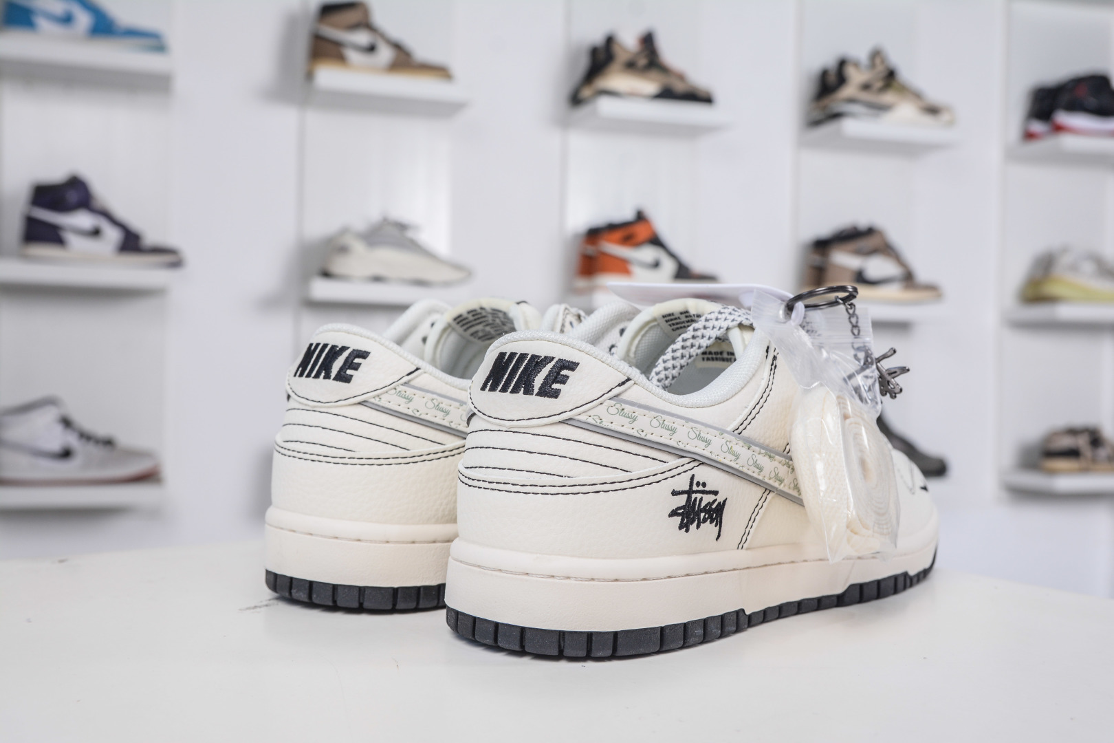 Nike SB Dunk Low X Stussy Collab Cream Black, Unisex Skateboarding Shoes 7 cmp i1760292133765 7927 0 5