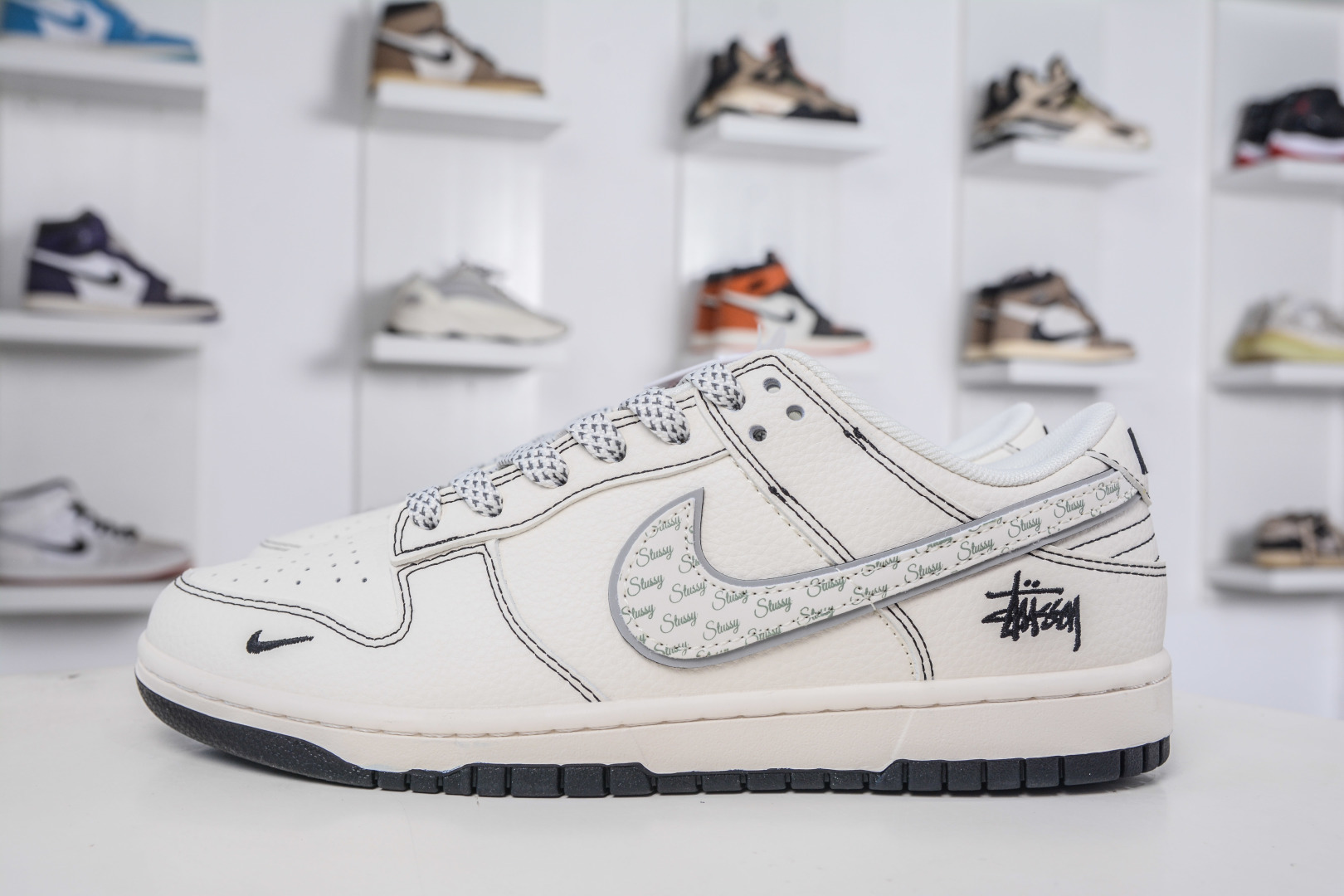 Nike SB Dunk Low X Stussy Collab Cream Black, Unisex Skateboarding Shoes